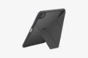 نمای پشت قاب تبلت کیف کلاسوری یونیک مدل Moven مناسب اپل iPad Pro 13 2024
