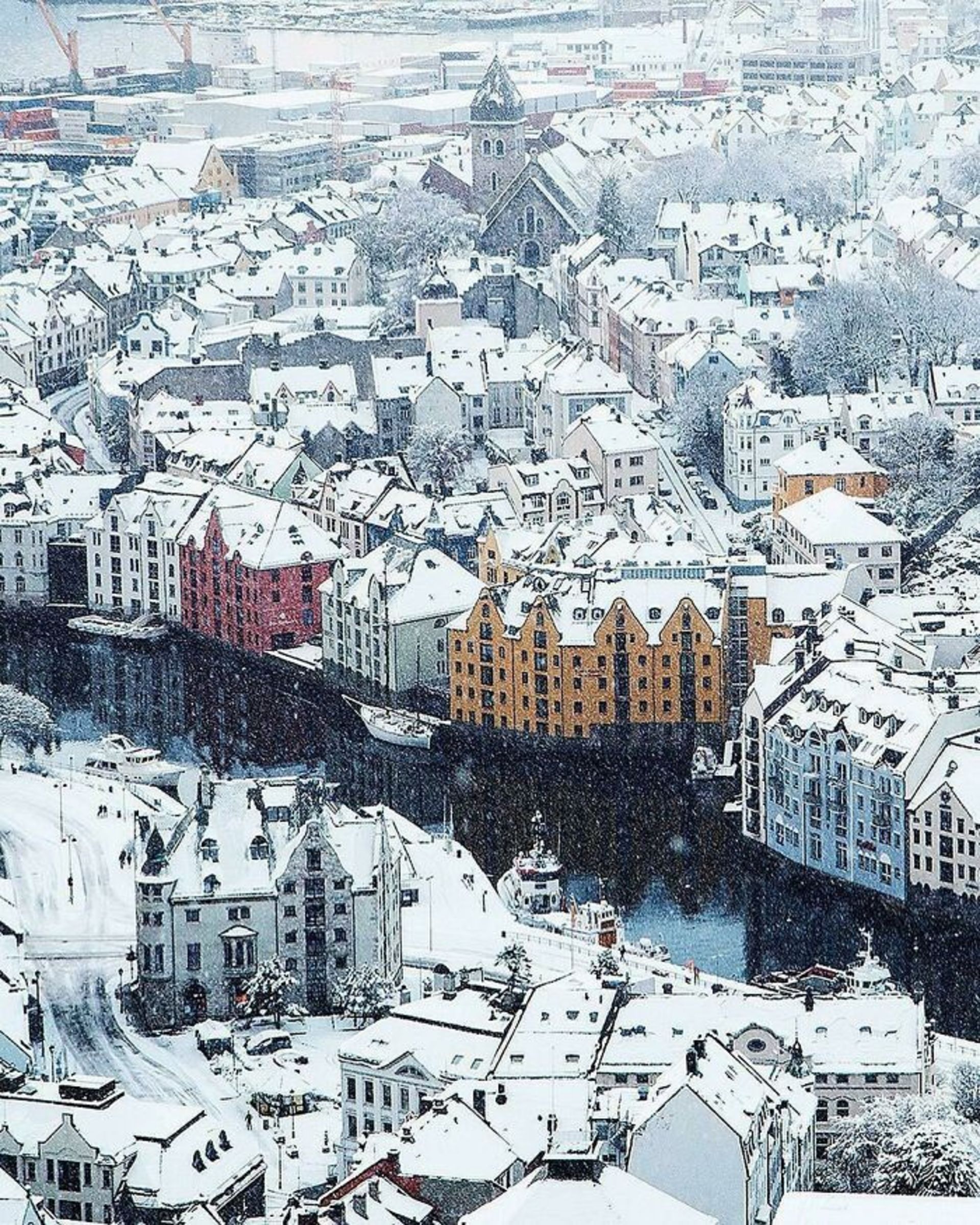 خانه‌های نروژ در برف