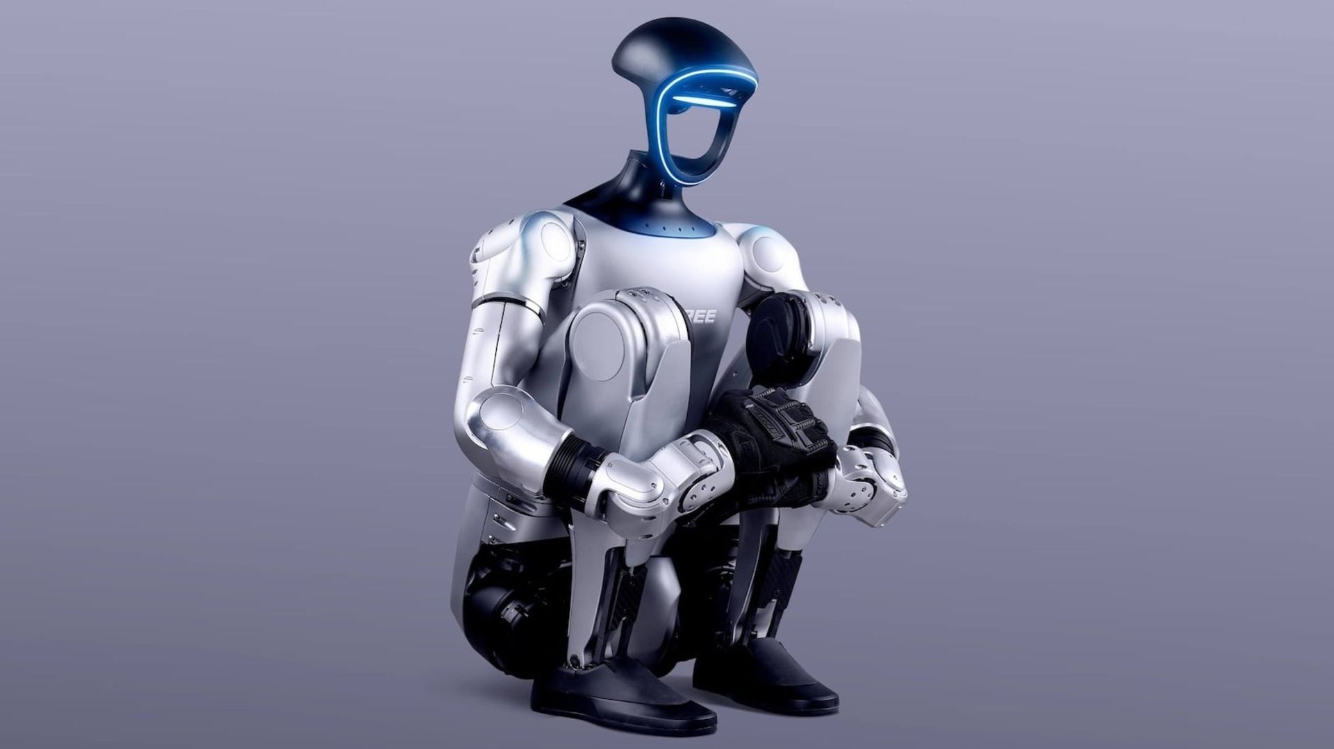 ربات انسان‌نمای Unitree G1 در حالت نشسته