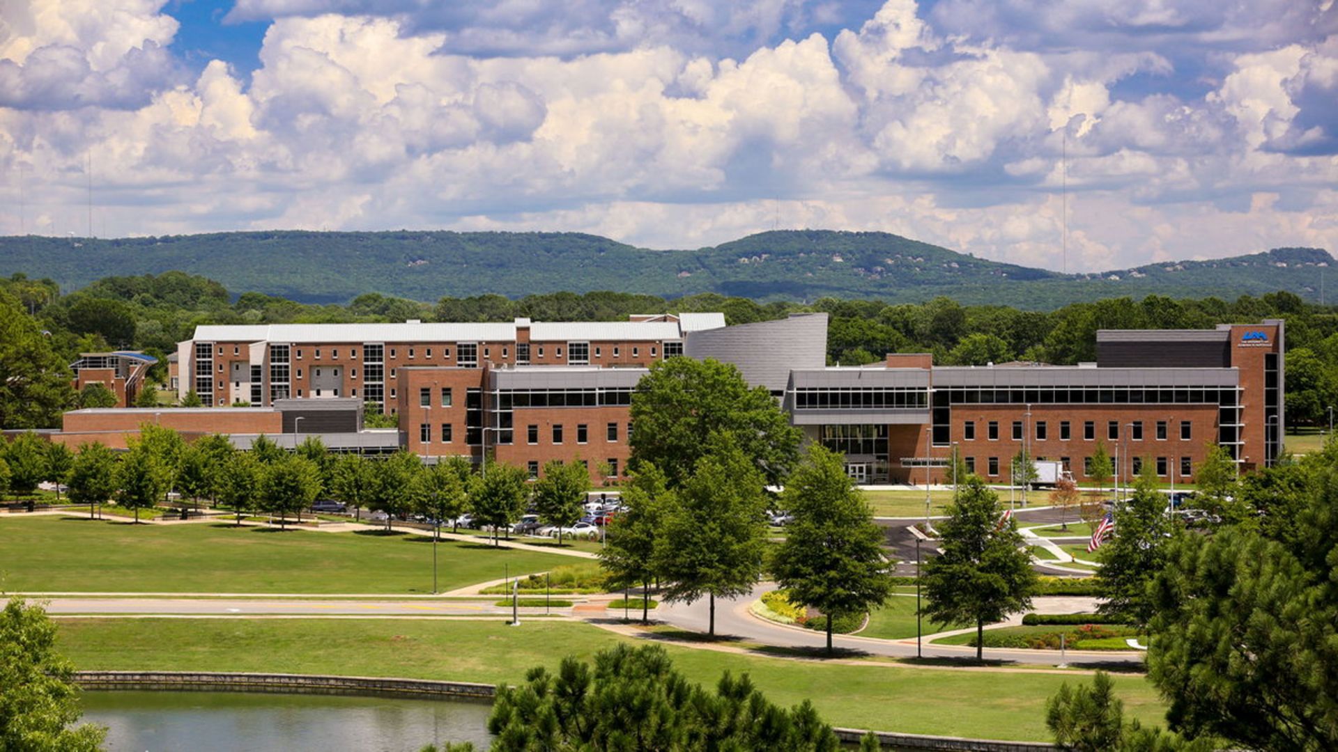 دانشگاه آلاباما در هانتسویل (UAH)