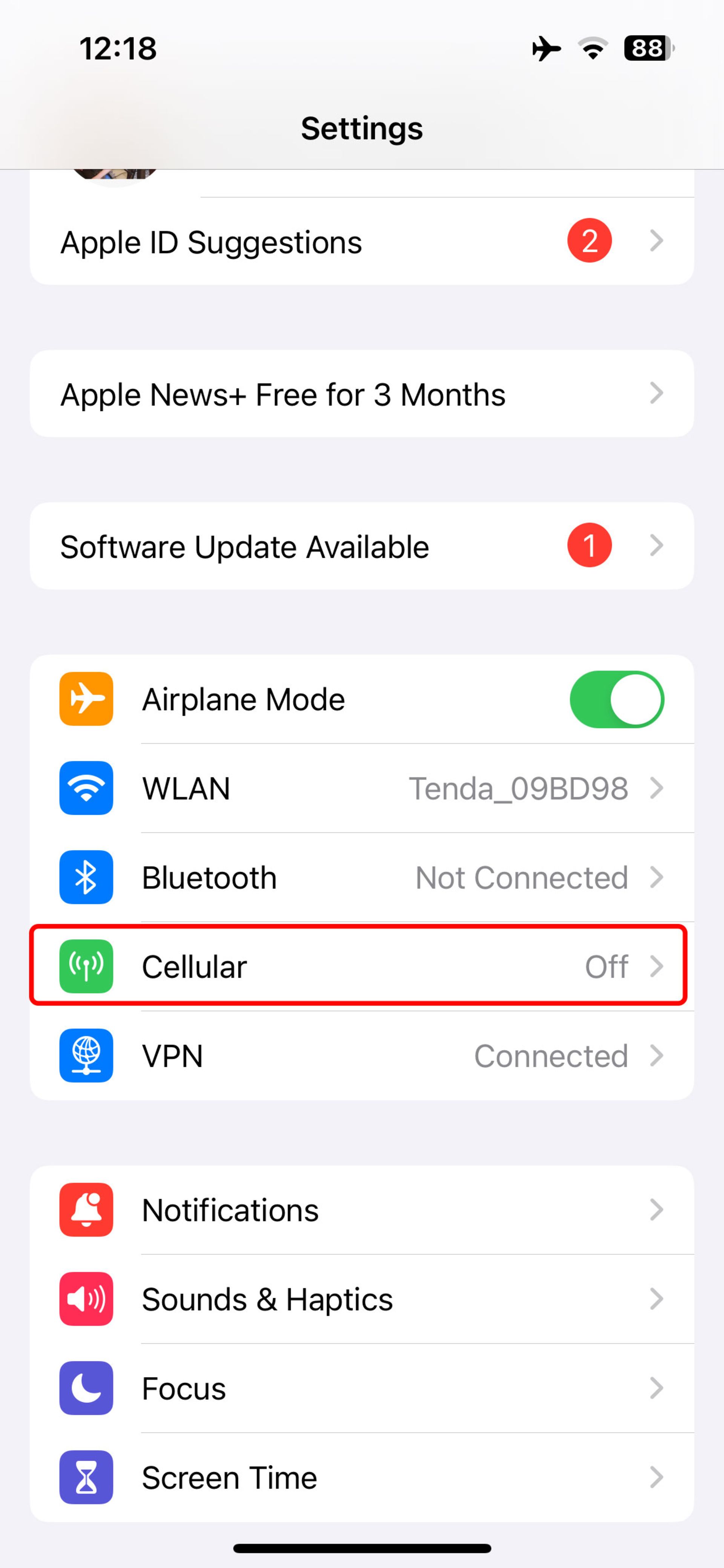 انتخاب Cellular در تنظیمات گوشی آیفون