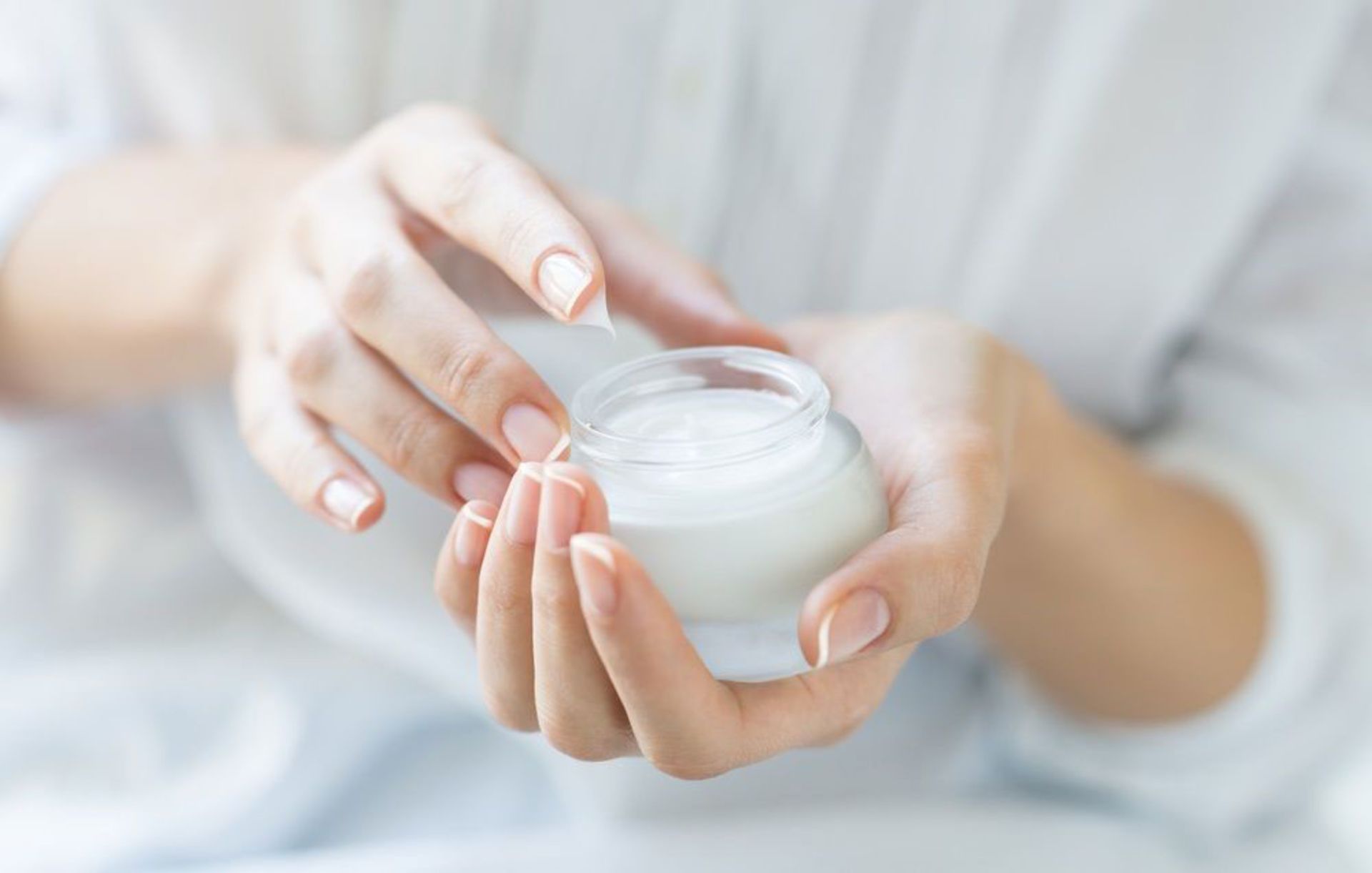 کرم مرطوب‌کننده دست و صورت