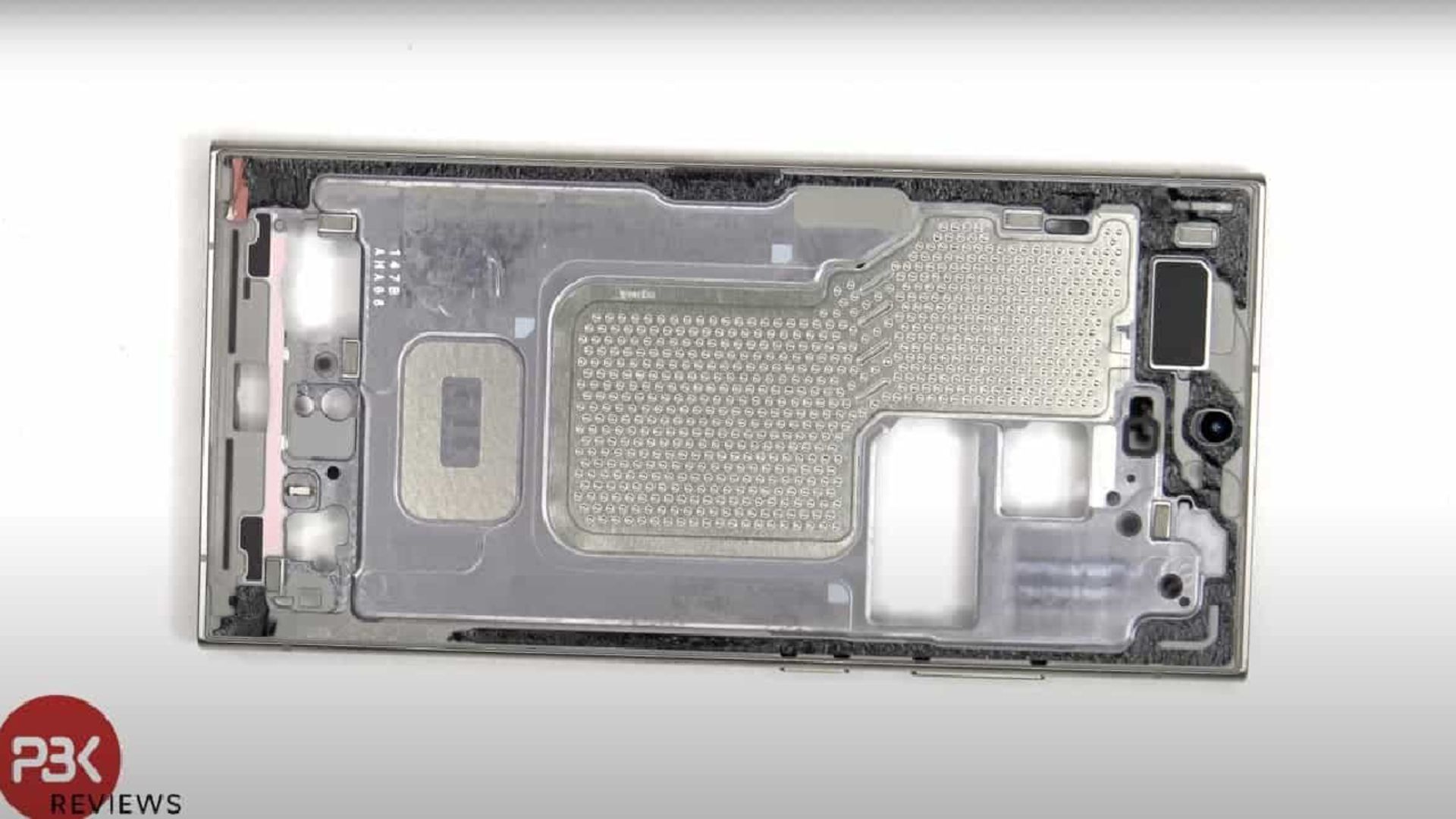 مقایسه‌ی محفظه‌ی بخار گلکسی اس ۲۴ اولترا و گلکسی اس ۲۳ اولترا