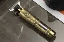 ماشین اصلاح و ریش تراش وی جی آر VGR V-091 روی میز