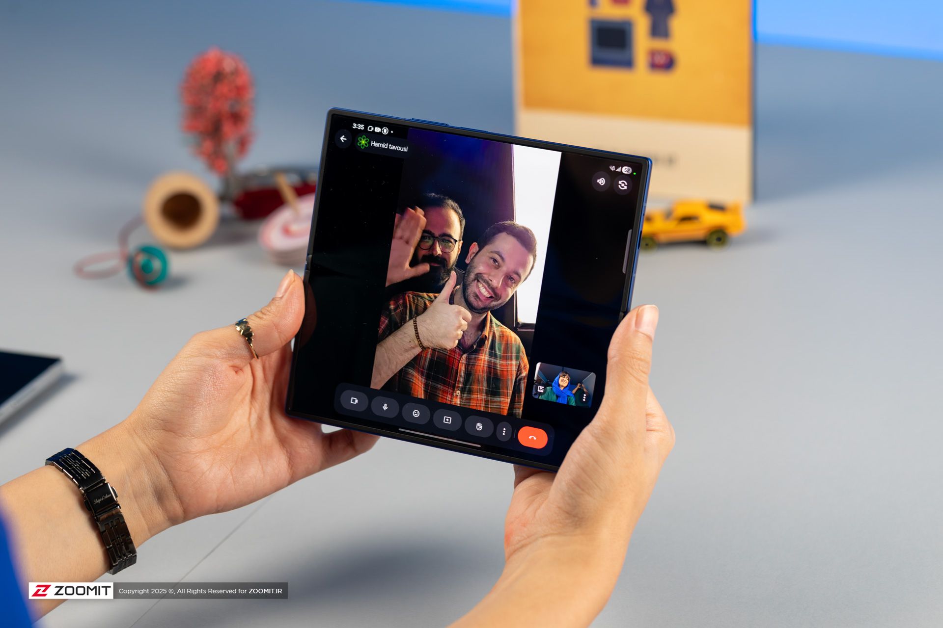 تماس ویدیویی با Galaxy Z Fold7