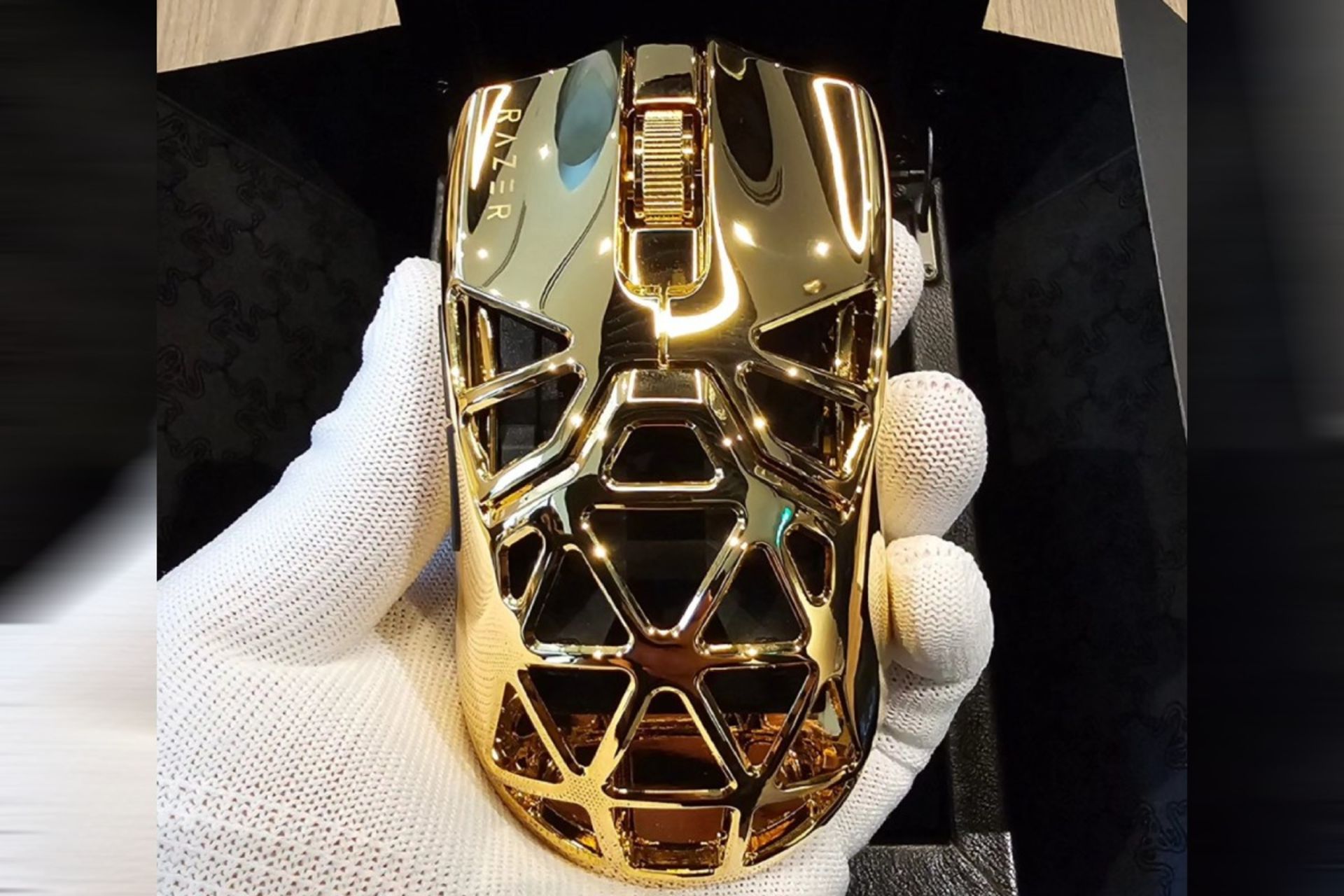 نسخه طلای ۲۴ عیار ماوس گیمینگ ریزر Viper Mini Signature Edition