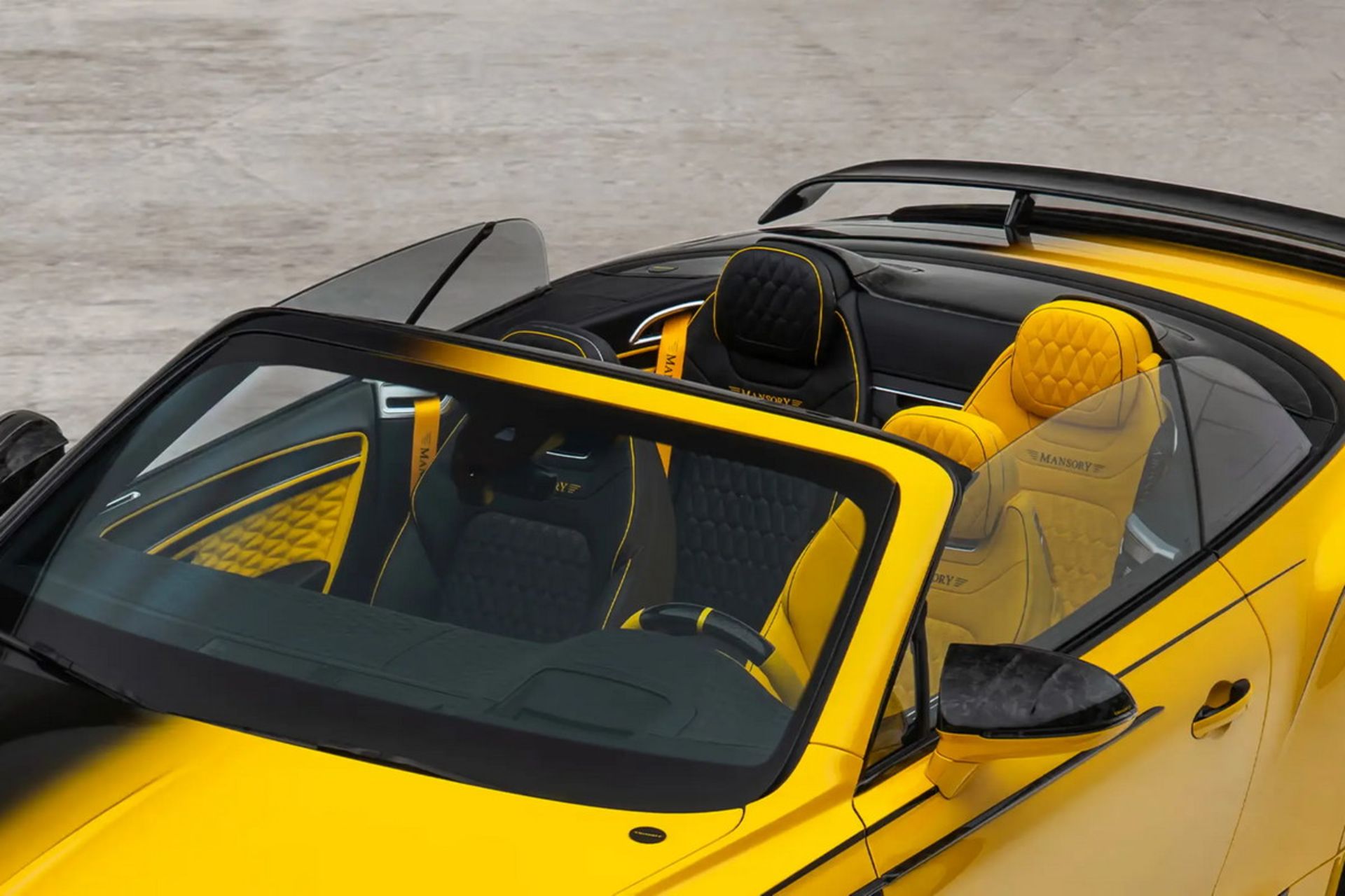 نمای داخلی خودروی Vitesse Continental GTC منصوری 