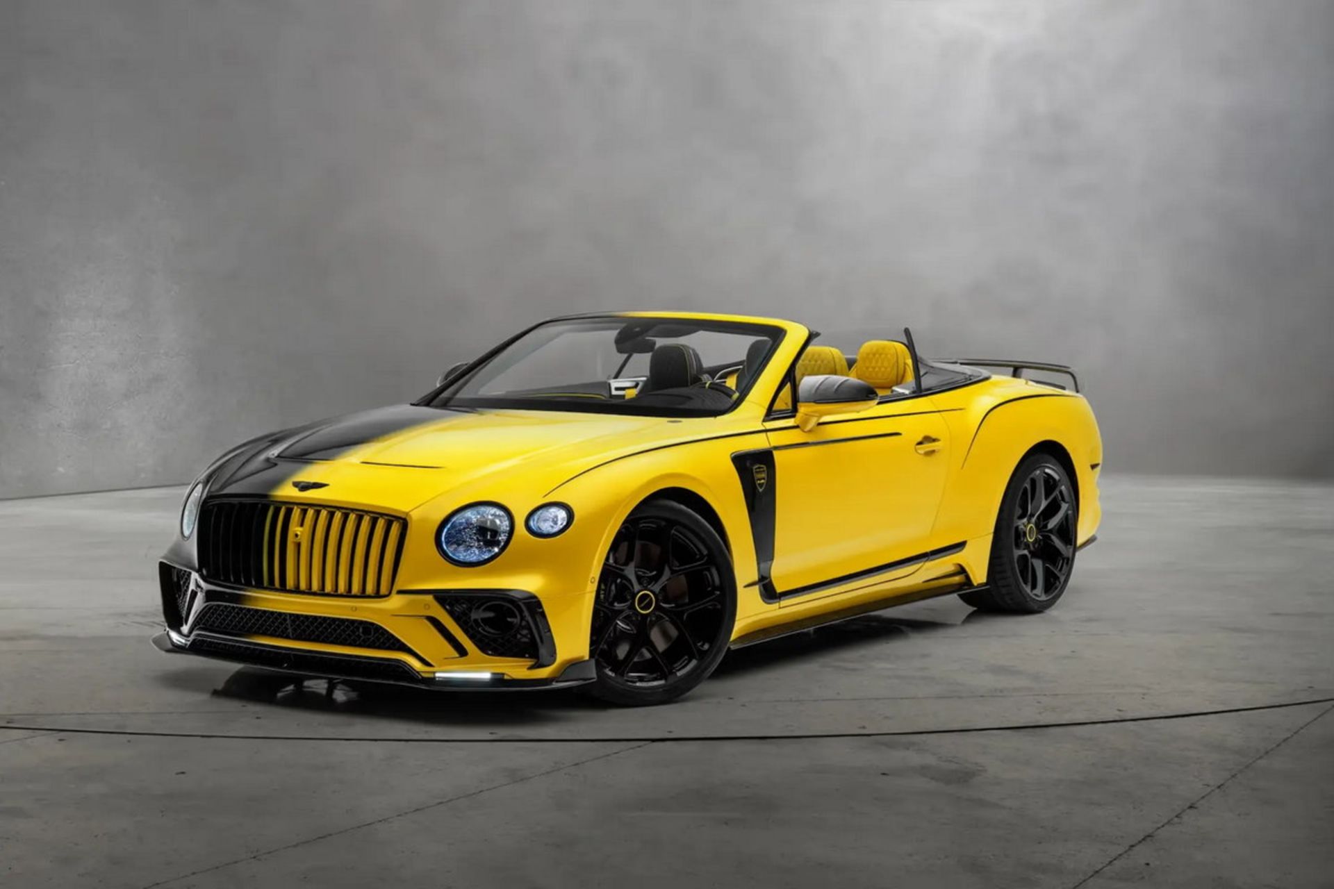 خودروی Vitesse Continental GTC منصوری از نمای سه رخ