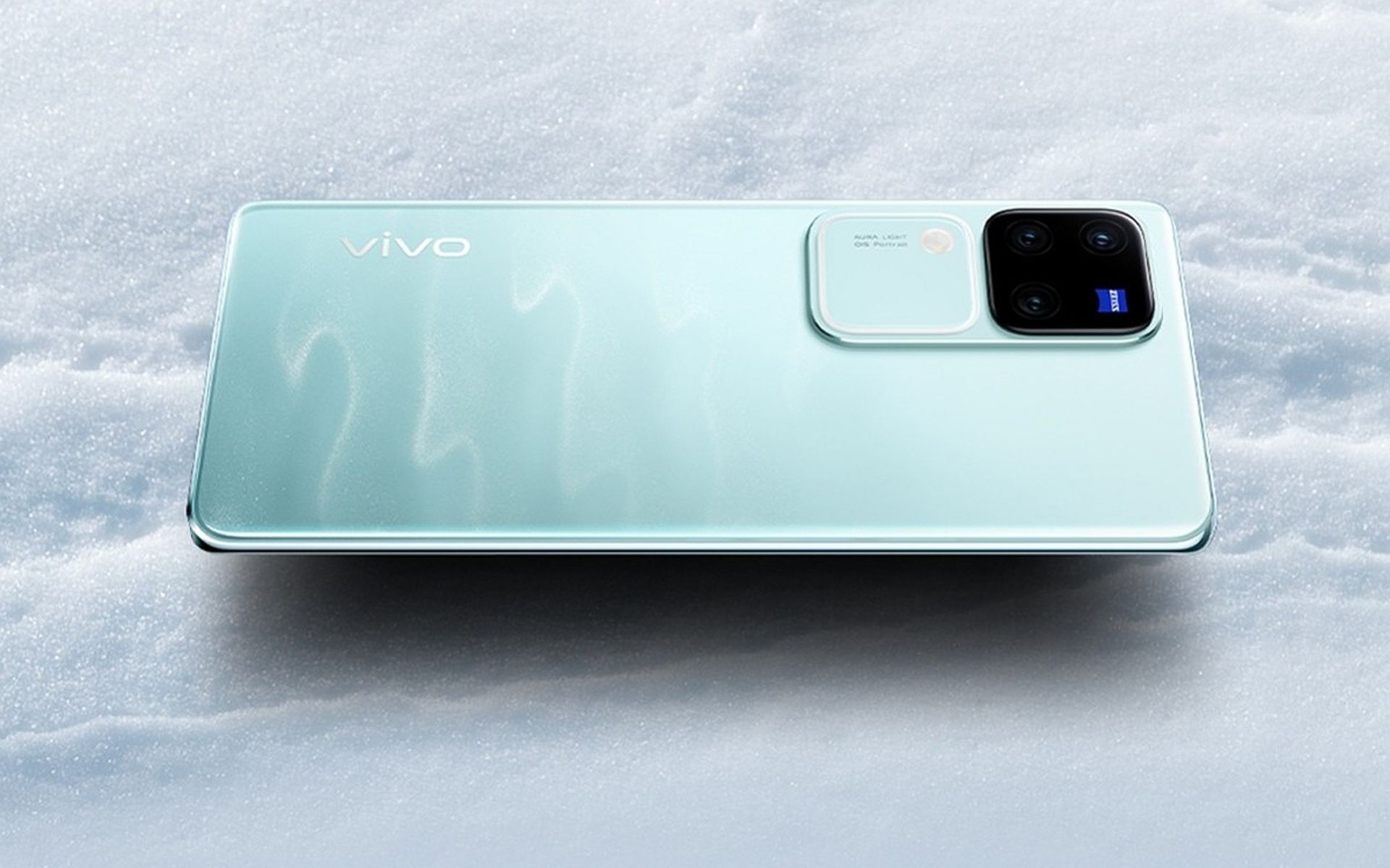 گوشی ویوو V30 پرو در رنگ آبی آسمانی