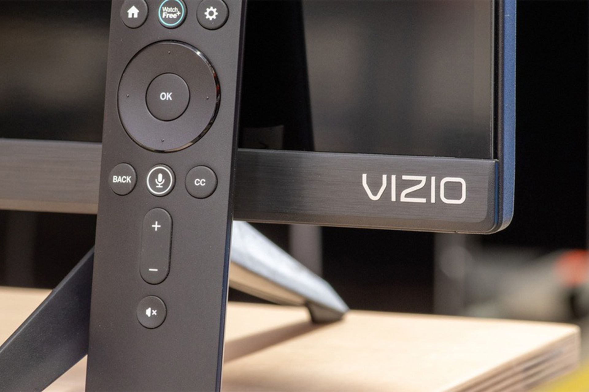 لوگو ویزیو در کنار کنترل تلویزیون