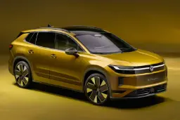 شاسی‌بلند برقی فولکس‌واگن مدل ID. Tiguan با رنگ طلایی