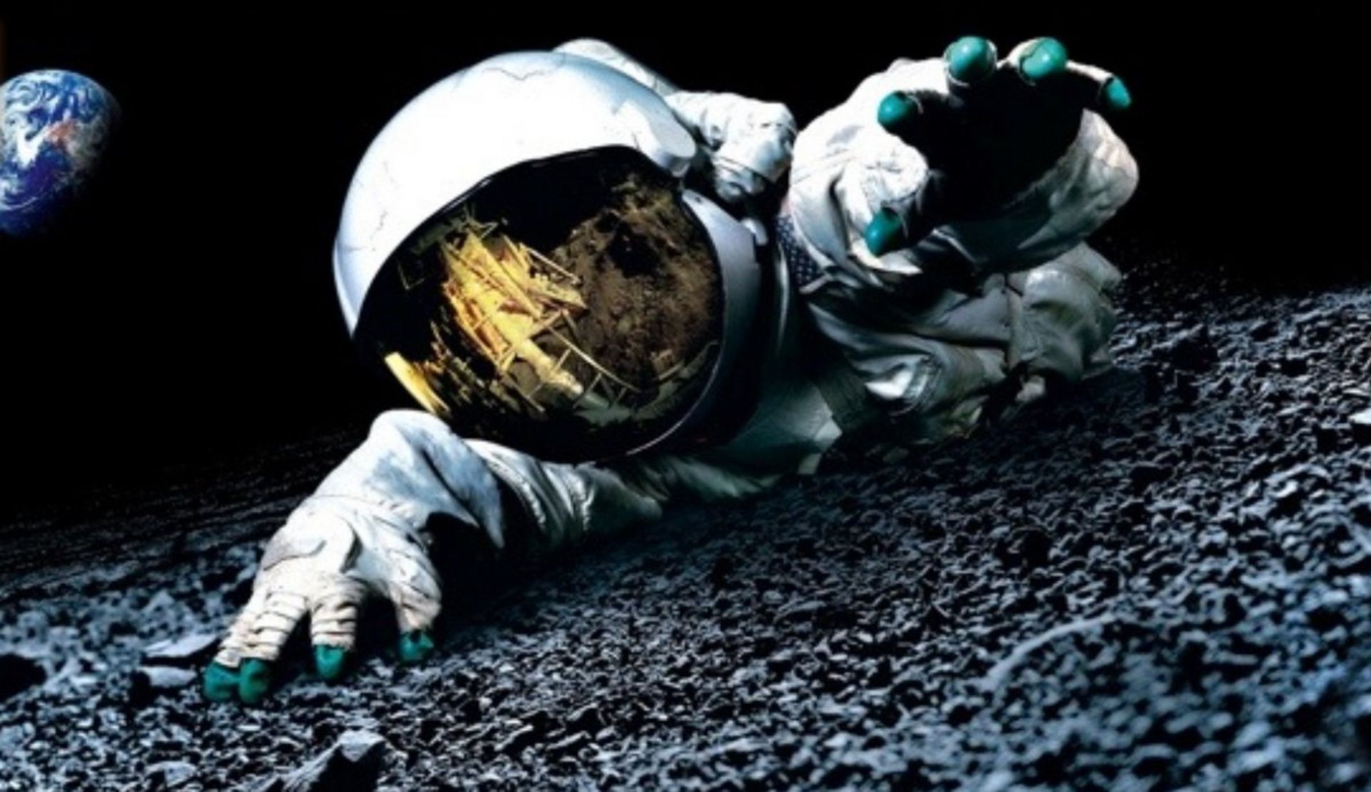 بازگشت وسخود ۲ به زمین فضانوردی در حال تقلا روی زمین