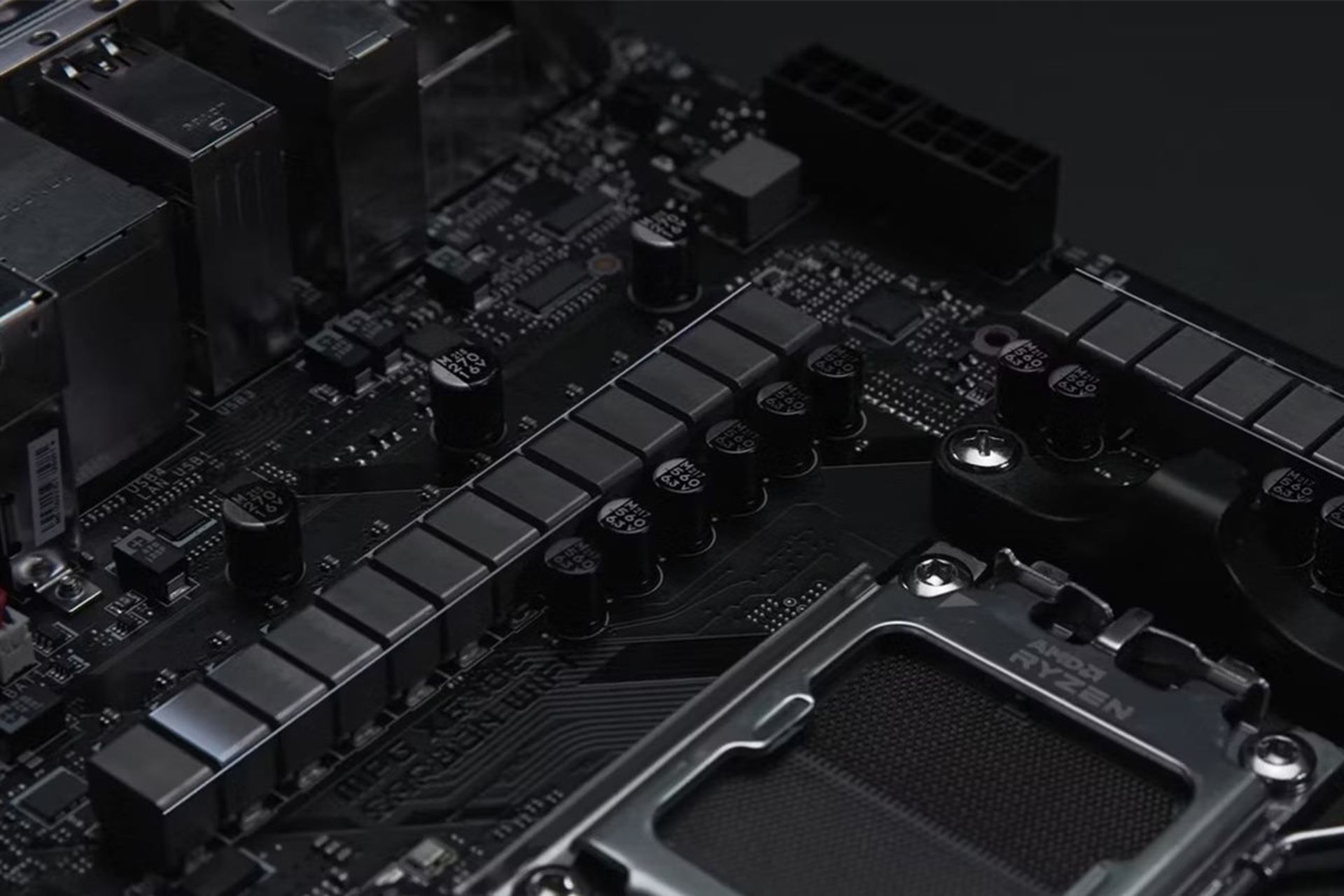 VRMs یا ماژول‌های رگولاتر ولتاژ روی مادربرد MSI 