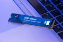 اس اس دی وسترن دیجیتال Western Digital Blue SN5000 NVMe M.2 روی لپ تاپ