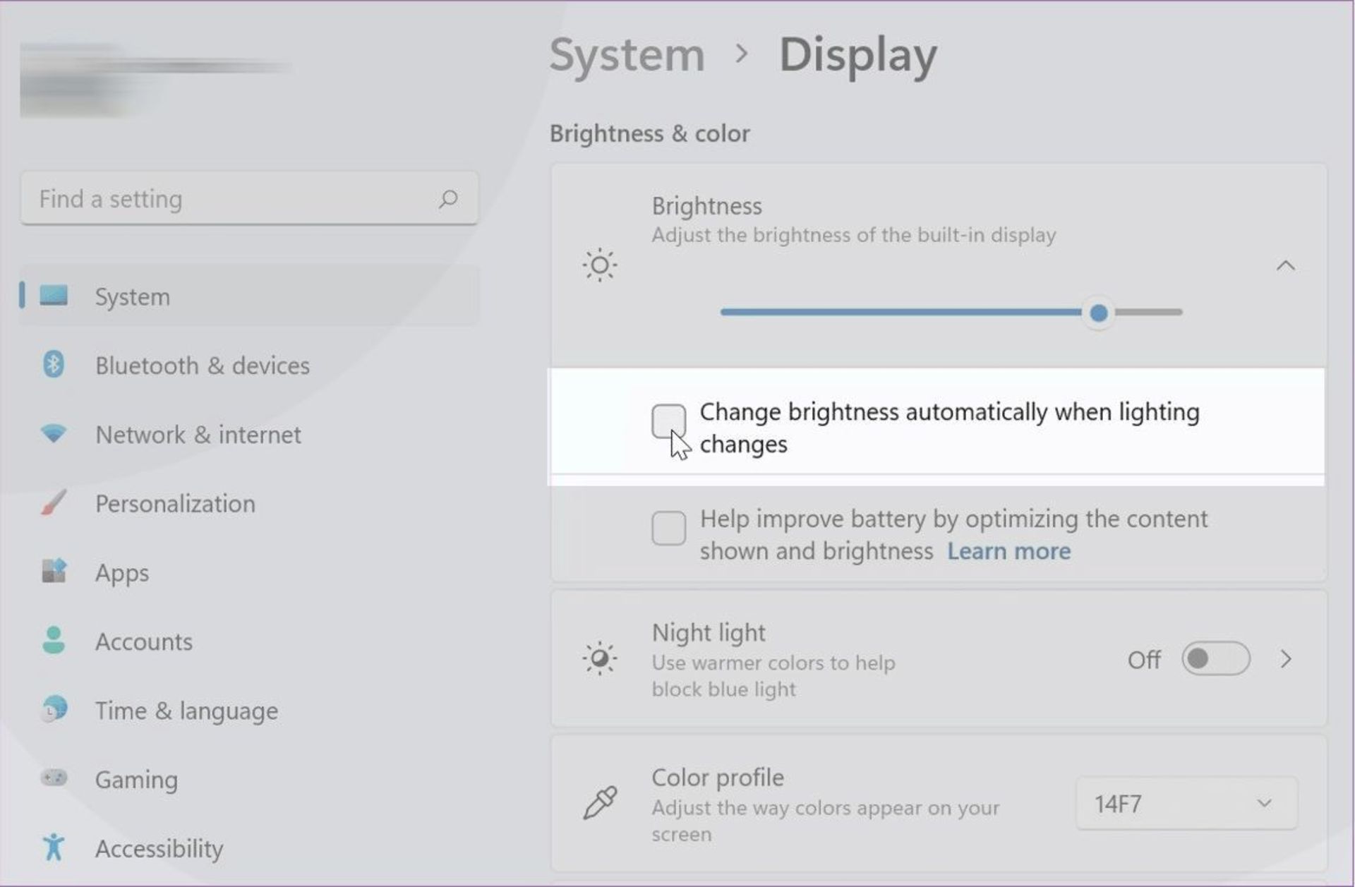 تنظیم خودکار روشنایی نمایشگر لپ تاپ براساس نور محیط در ویندوز ۱۱