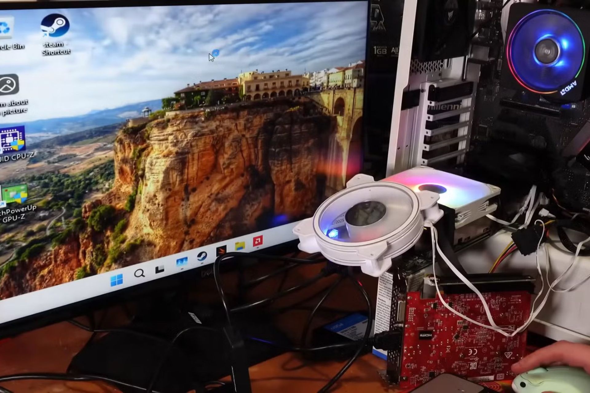 اجرای ویندوز ۱۱ روپی پردازنده APU