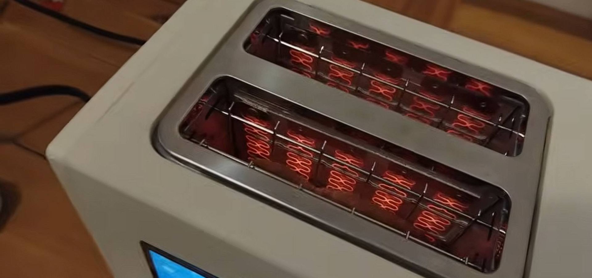 توستر مجهز به ویندوز ۹۸