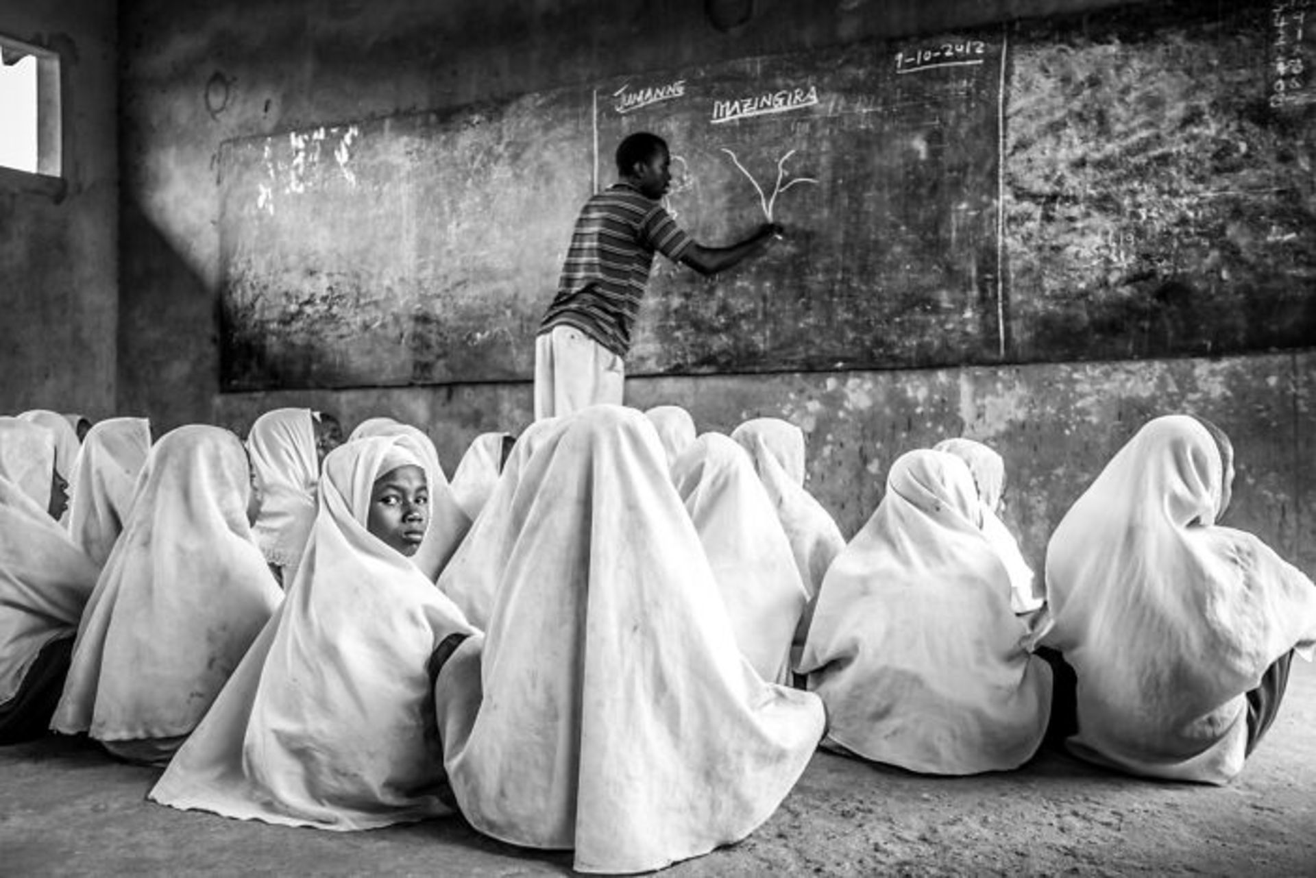 دختران باحجاب سیاهپوست در کلاس درس