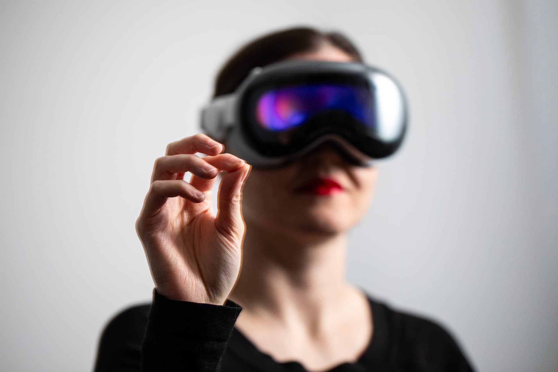 ژست حرکتی پینچ در اپل ویژن پرو / Apple Vision Pro