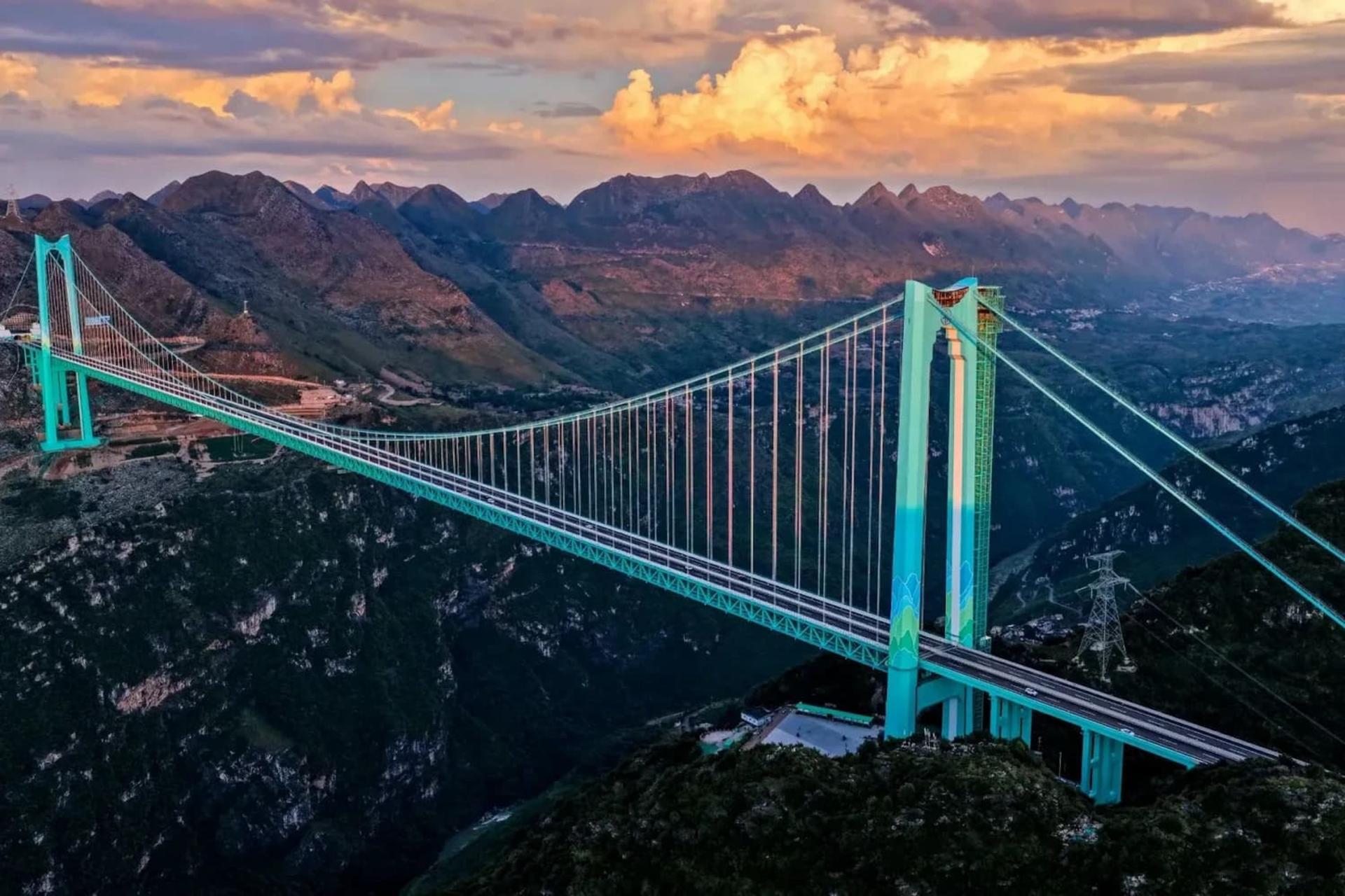 پل هواجیانگ در گویژو چین