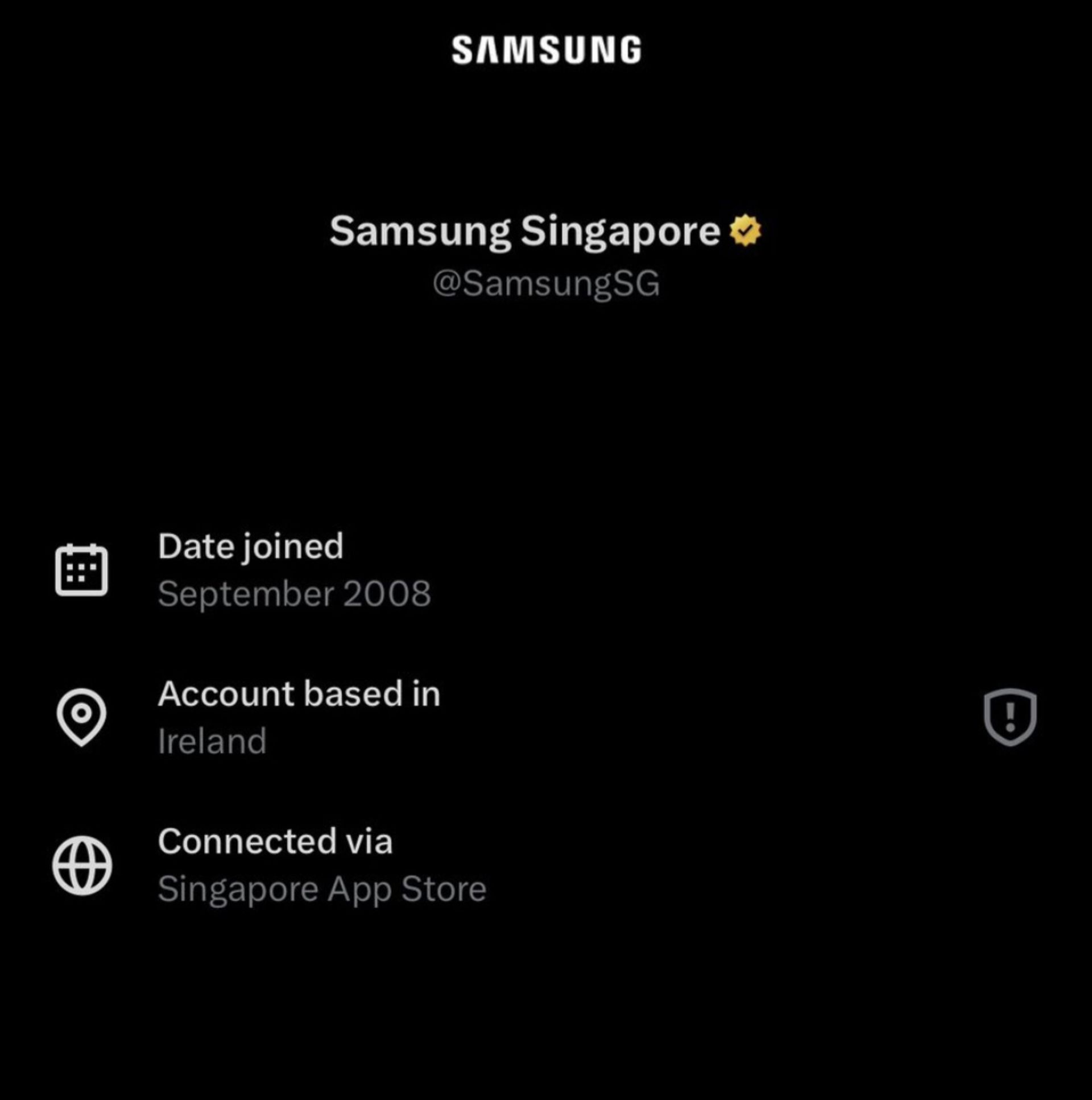 اطلاعات اکانت رسمی سامسونگ سنگاپور در ایکس با نمایش استفاده از گوشی آیفون