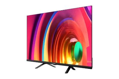 تلویزیون ایکس ویژن X-Vision 32XH605 نمای جلو و راست