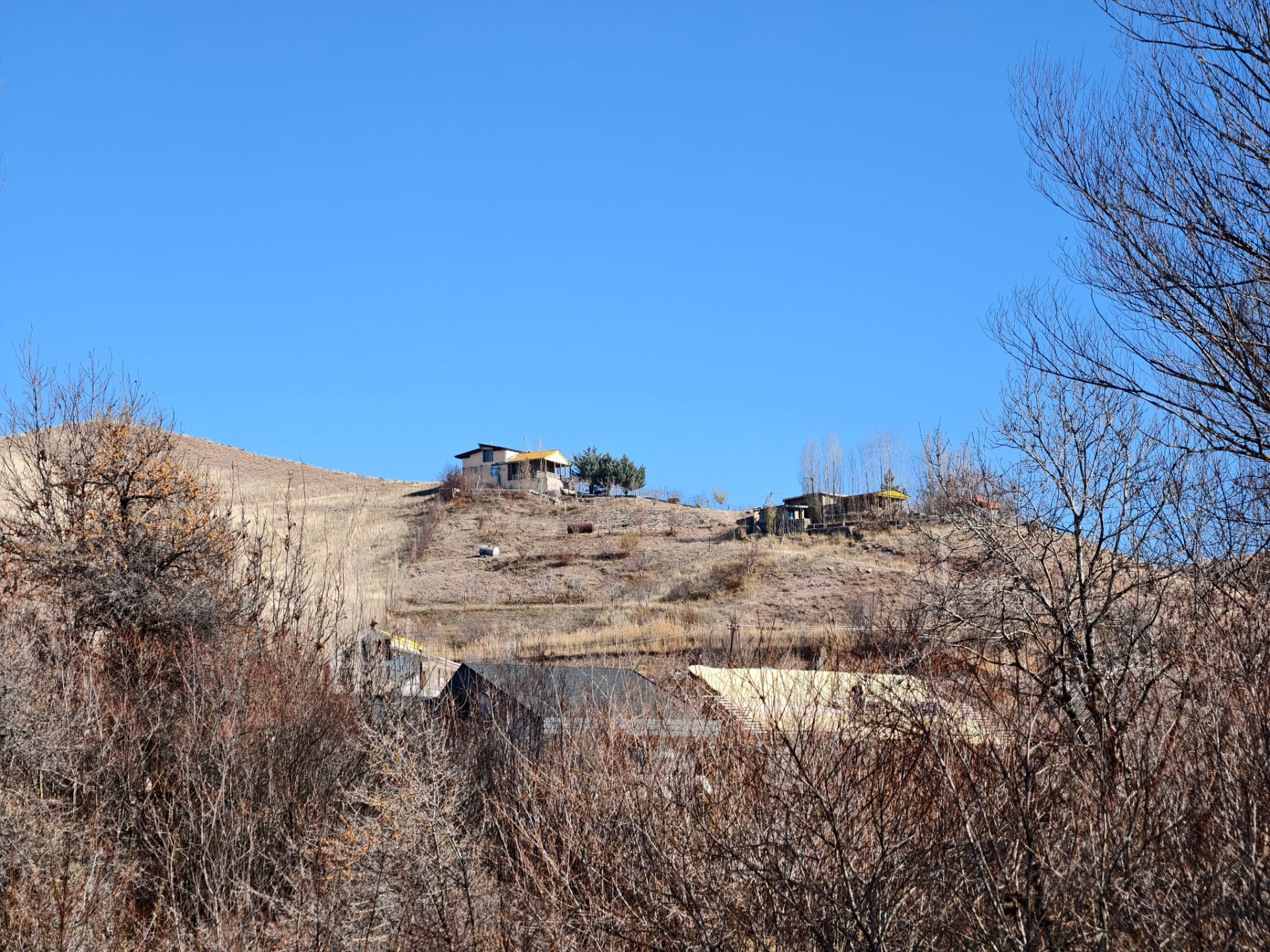 ویلایی روی تپه