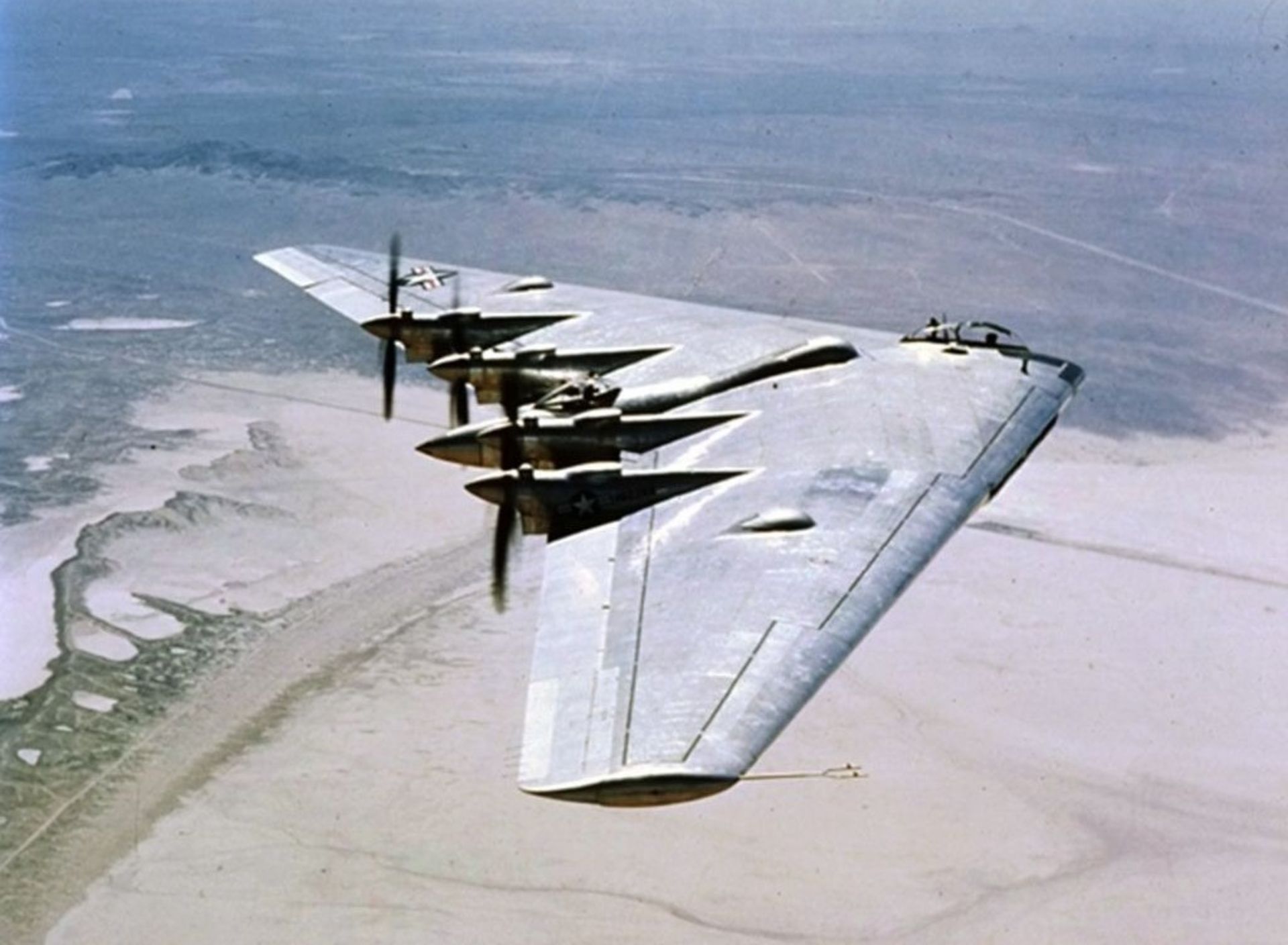 هواپیمای بمب‌افکن XB-35 ملخدار