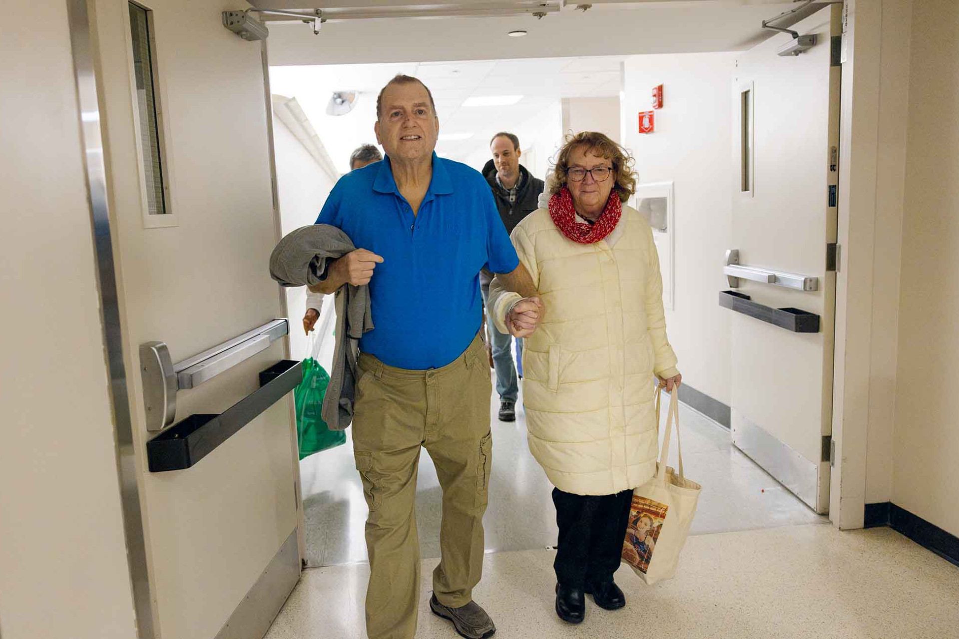 مرد۶۷ ساله  آمریکایی با کلیه خوک اصلاح‌شده ژنتیکی که شش ماه پس از پیوند هنوز زنده است.