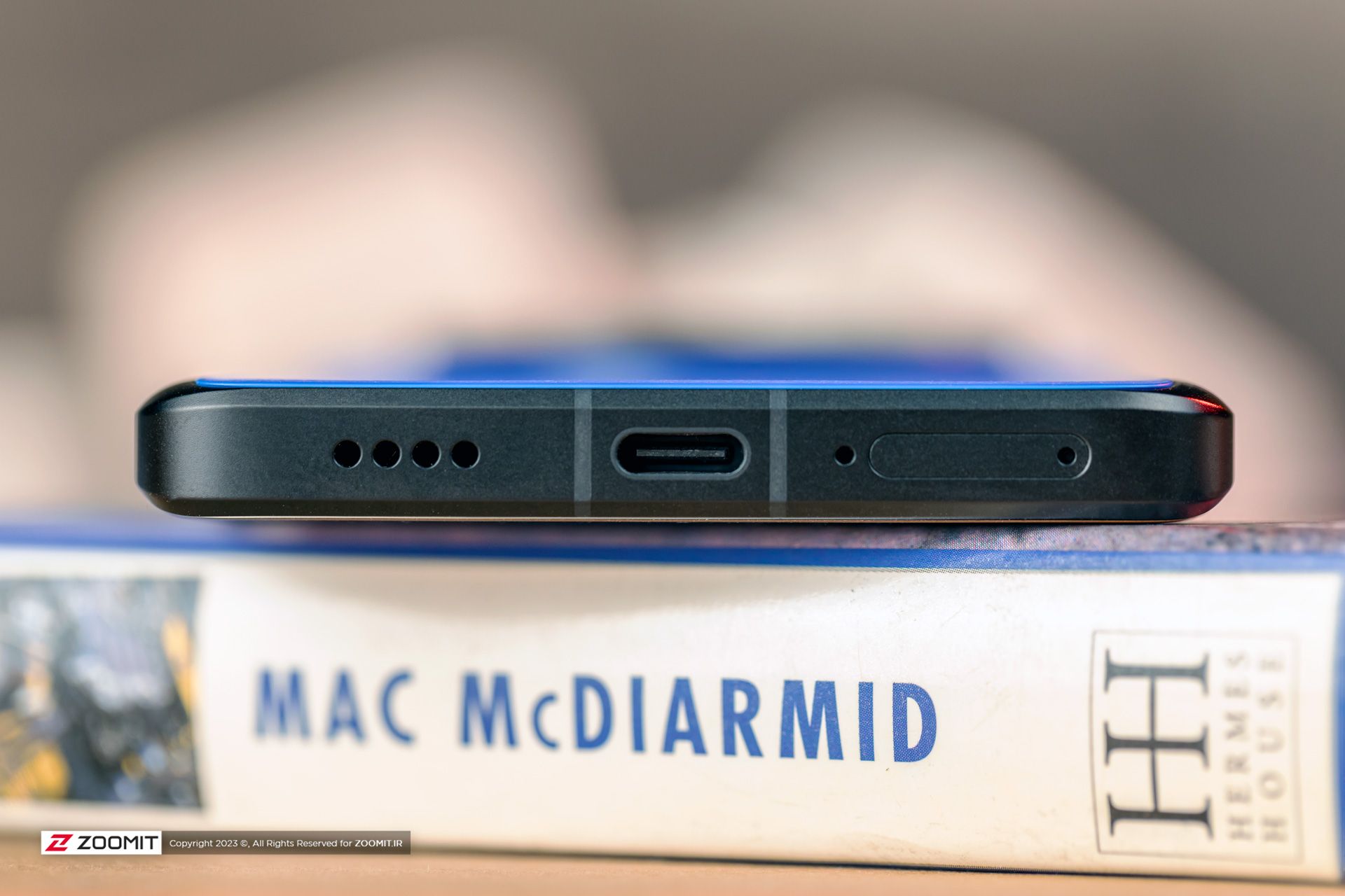 لبه پایین شیائومی ۱۳ اولترا