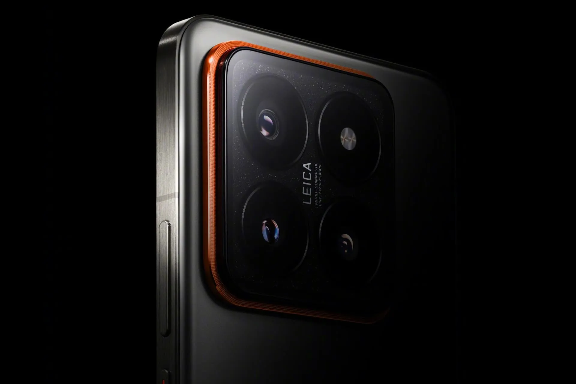دوربین مدل تیتانیومی گوشی شیائومی ۱۴ پرو / Xiaomi 14 Pro