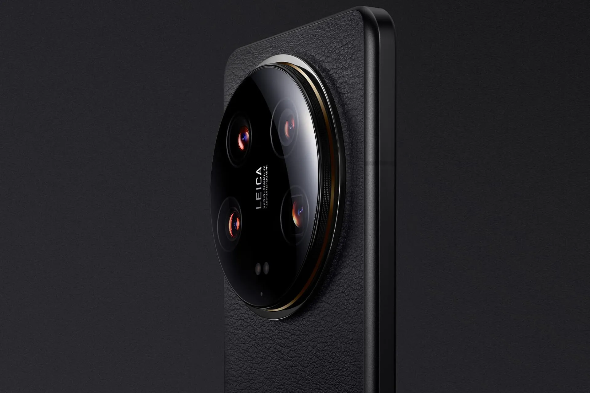 دوربین شیائومی ۱۴ اولترا / Xiaomi 14 Ultra از نمای نزدیک مدل مشکی