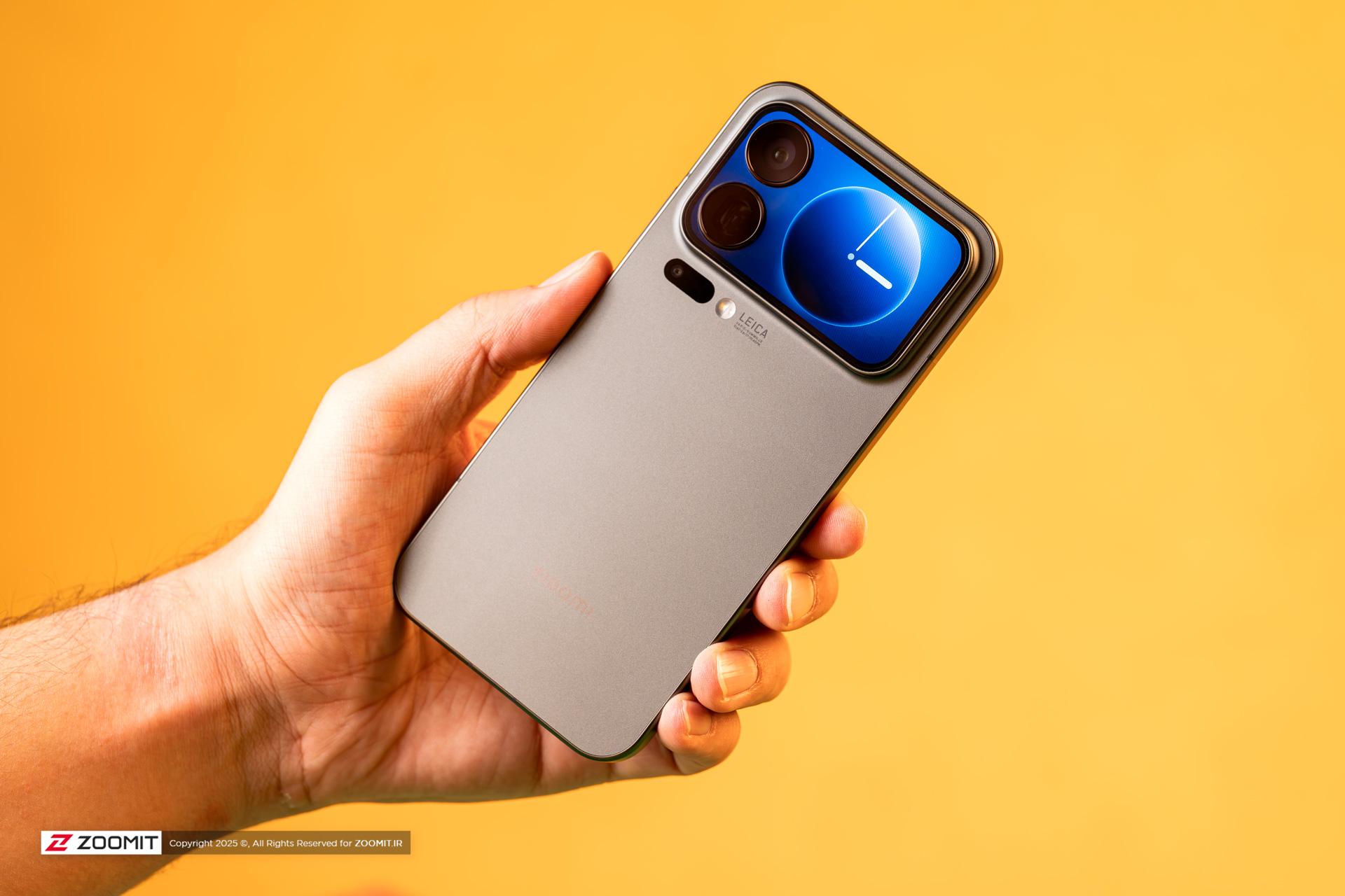 شیائومی ۱۷ پرو مکس در دست