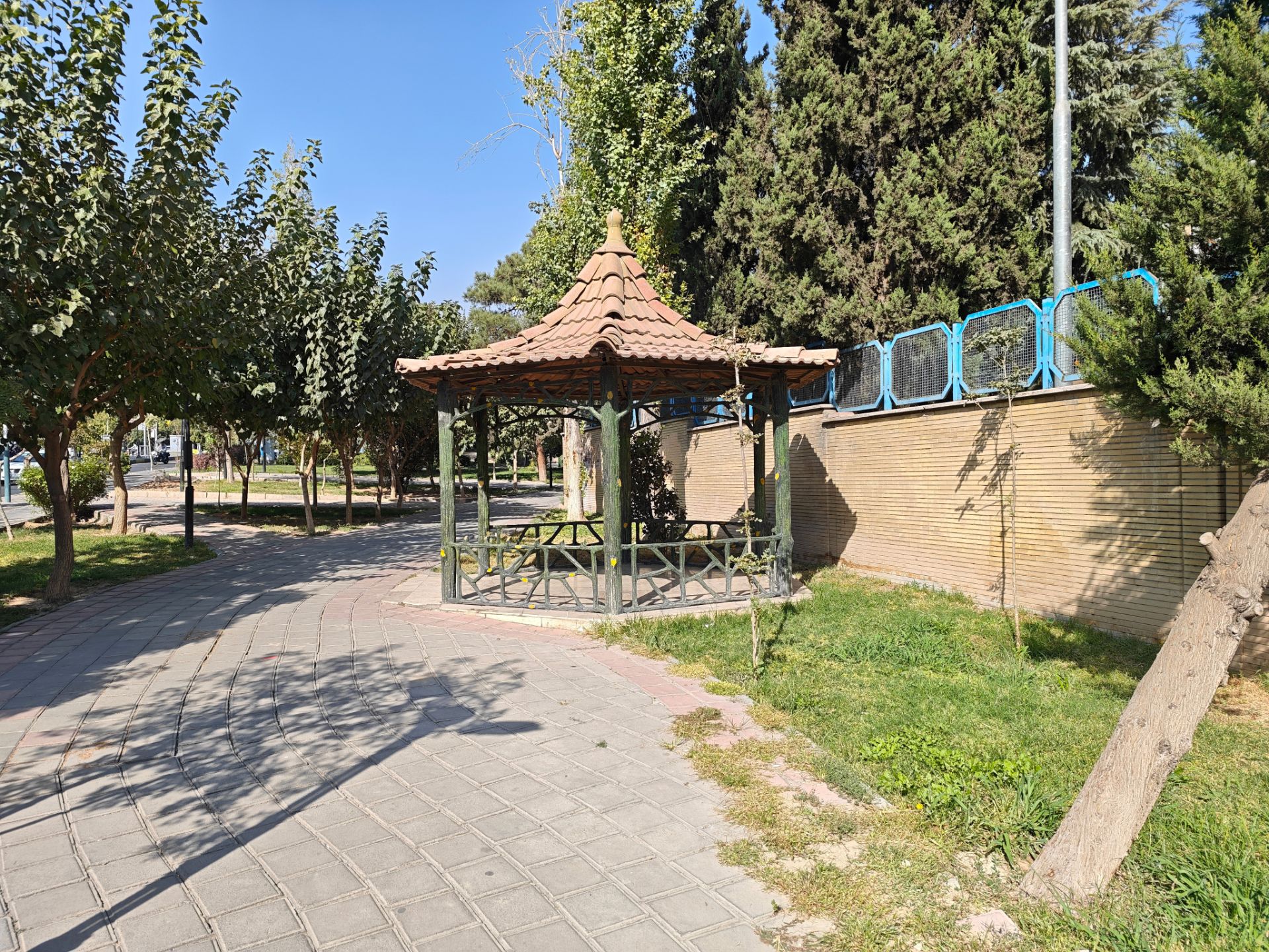 آلاچیق در پارک