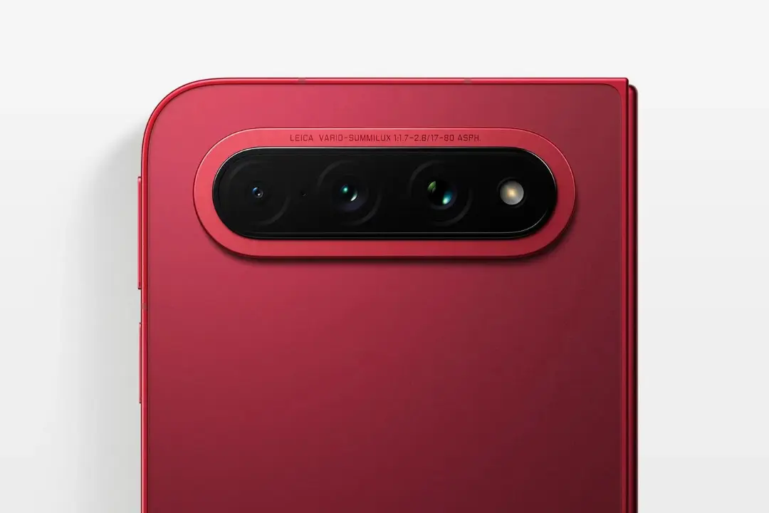 پنل دوربین چهارگانه گوشی تاشو شیائومی ۱۸ فولد (Xiaomi 18 Fold) با لنز لایکا