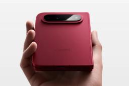 گوشی تاشو شیائومی ۱۸ فولد (Xiaomi 18 Fold) با بدنه رنگ گیلاسی