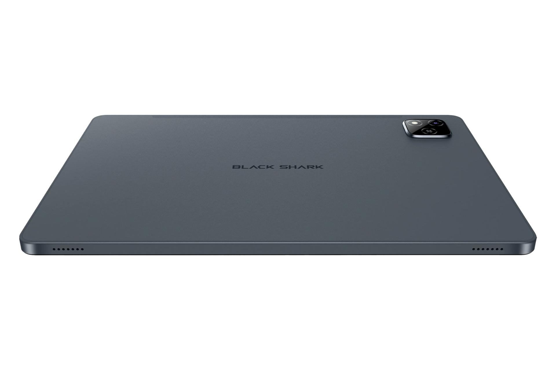 لبه پایین تبلت پد 7 بلک شارک شیائومی / Xiaomi Black Shark Pad 7 با نمایش حفره‌های اسپیکر رنگ خاکستری