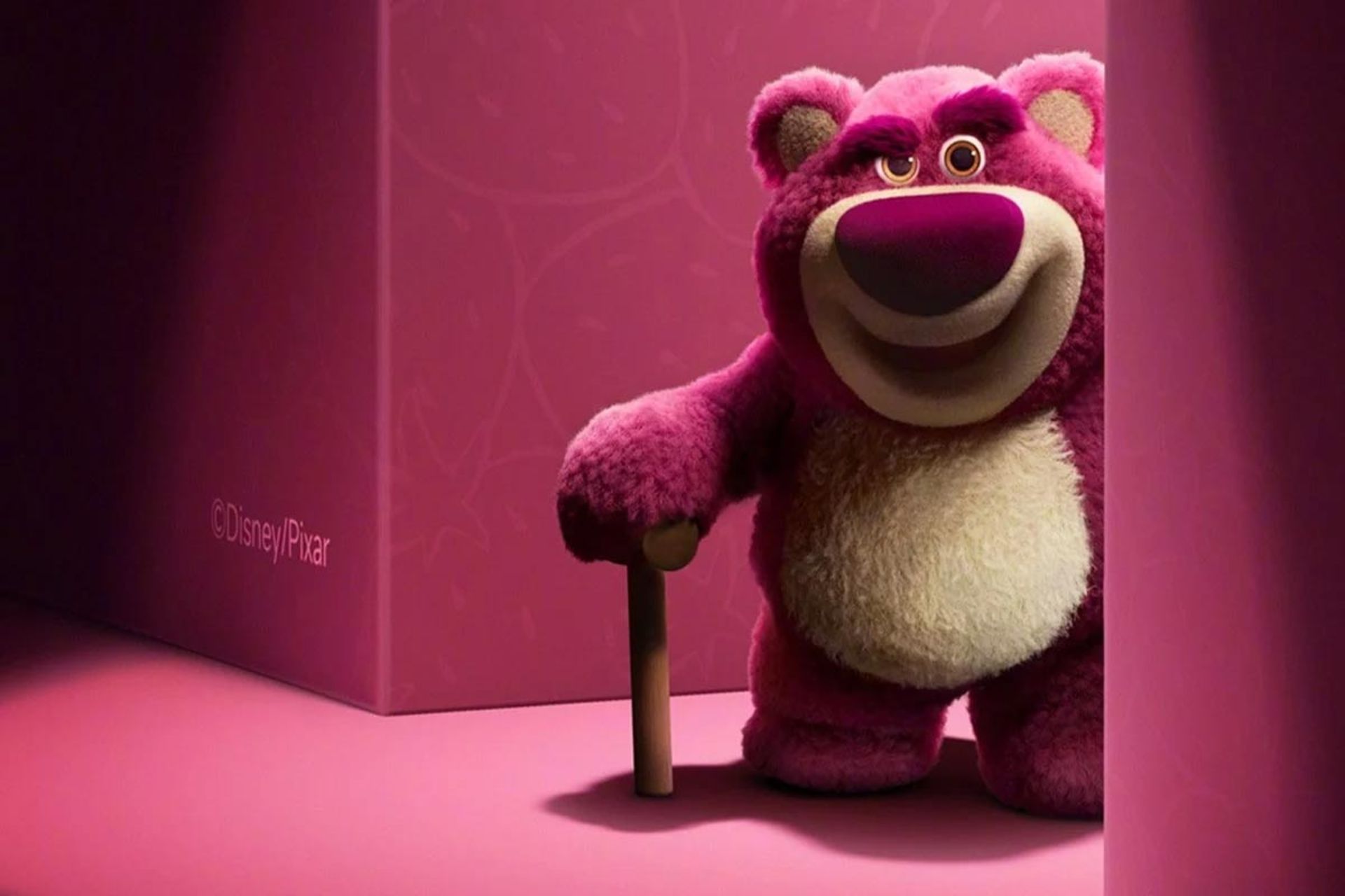 تیزر دومین گوشی شیائومی civi 3 برای جشن صد سالگی دیزنی با شخصیت خرس توت فرنگی
