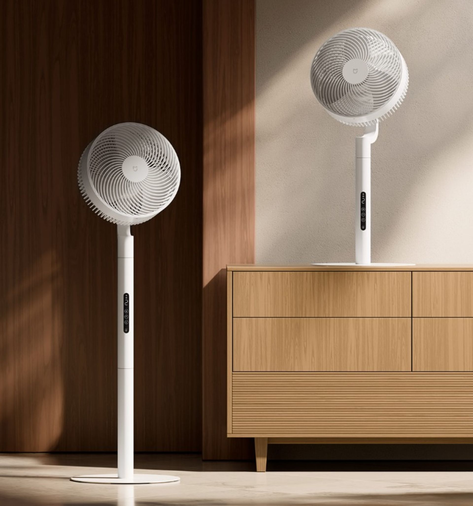 پنکه‌ی Mijia Smart Inverter Circulating Fan Pro شیائومی در حالت ایستاده و میزی