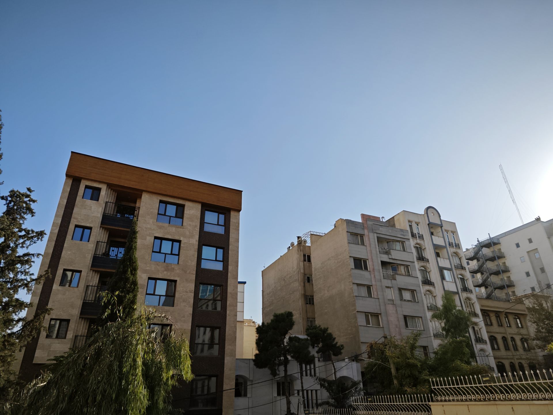 دوربین واید میکس فولد ۳ در روز