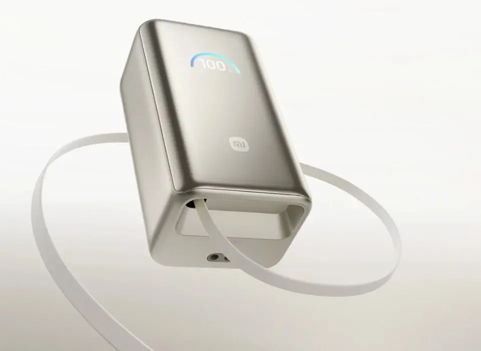 پاوربانک شیائومی (Xiaomi) با نمایشگر دیجیتال و کابل داخلی جمع‌شونده