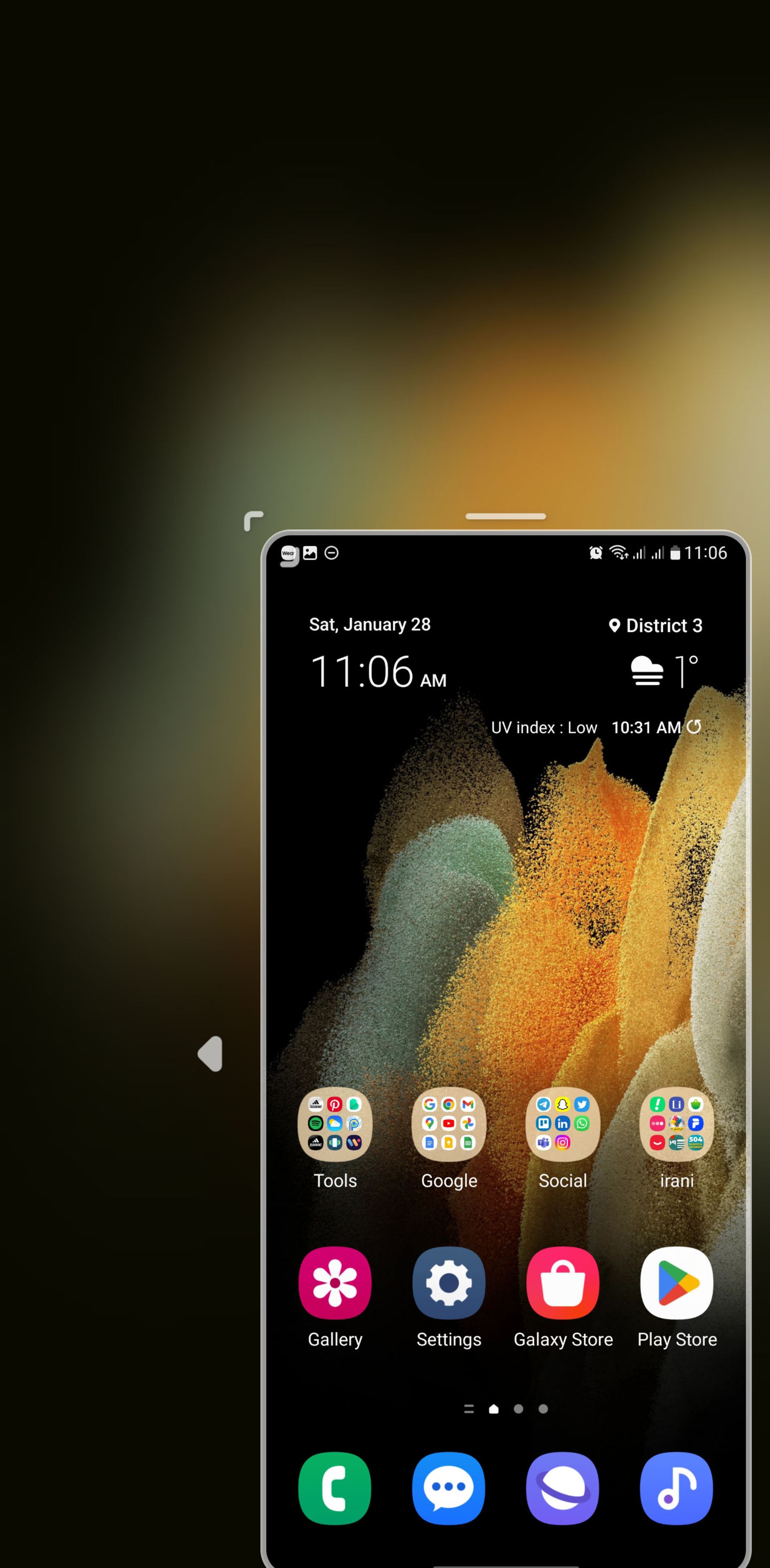 One-Handed mode رابط کاربری One UI سامسونگ در سمت راست