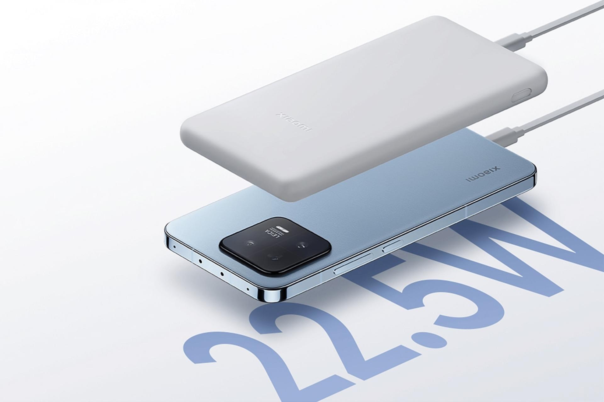 پاور بانک شیائومی Xiaomi P16ZM Lite 10000mAh در حال شارژ