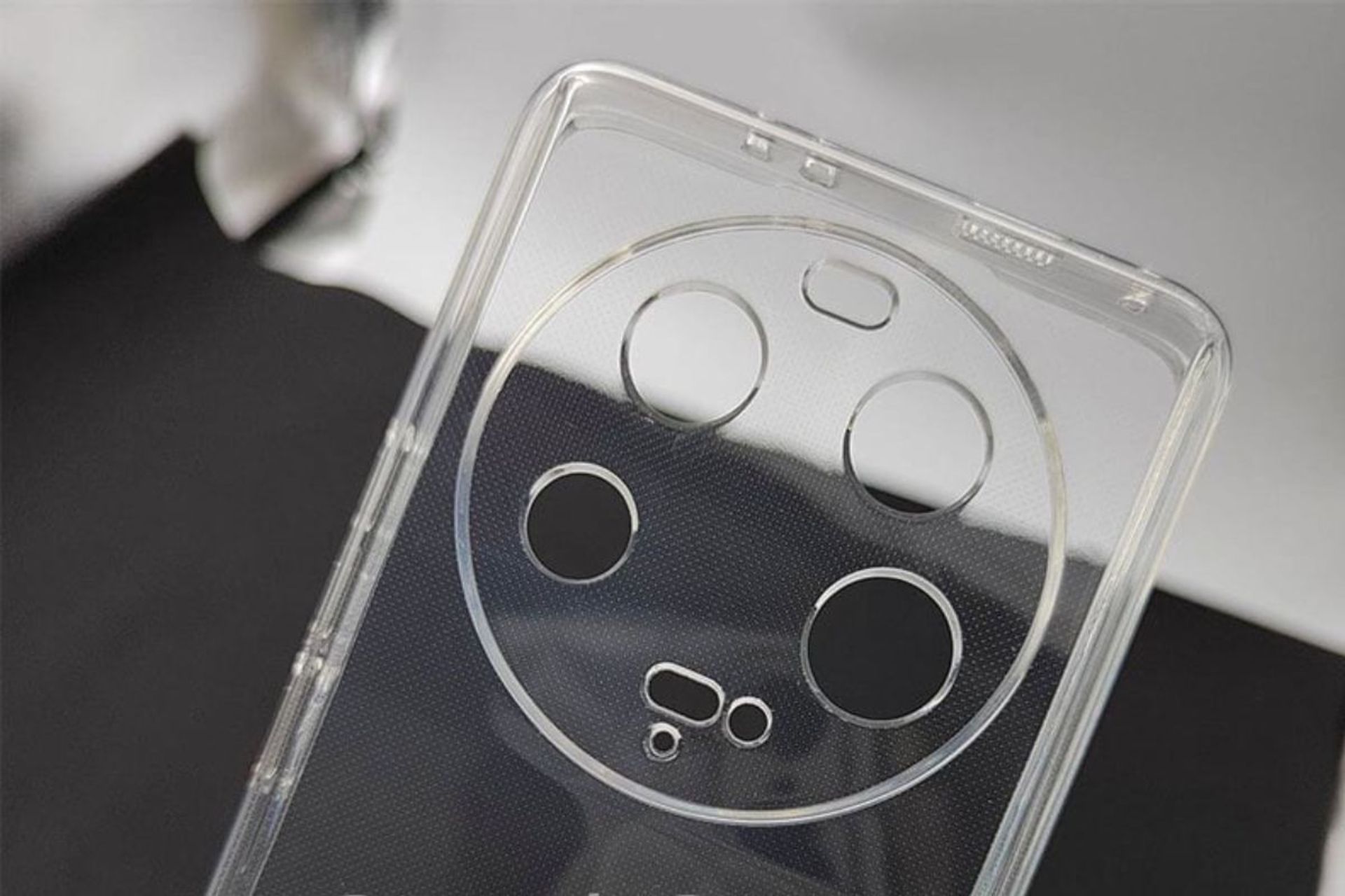 قاب محافظ شیائومی ۱۳ اولترا