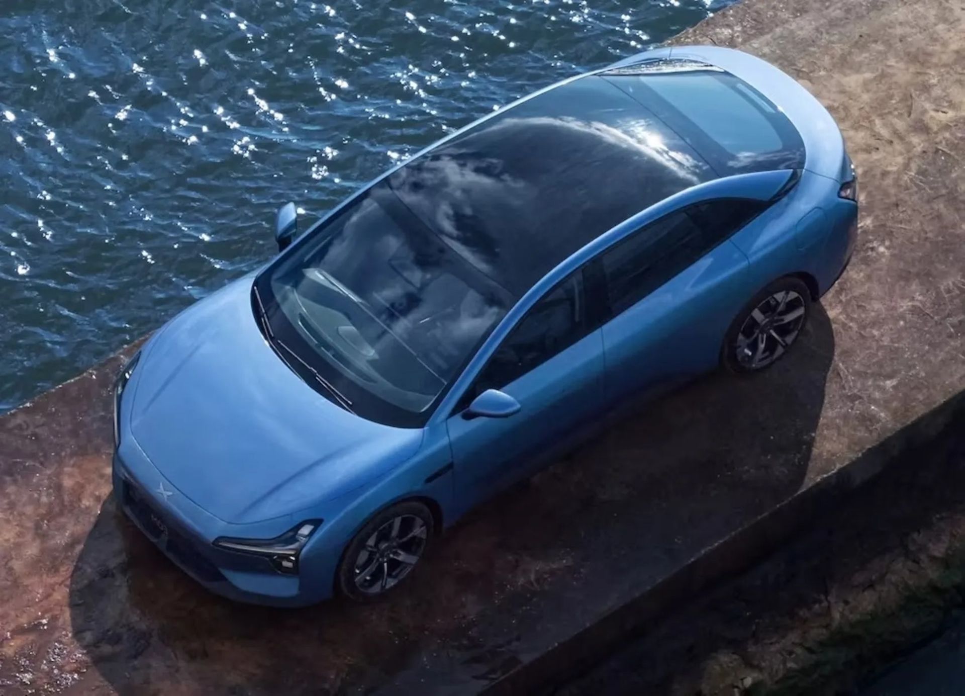 نمای بالایی خودرو اکس‌پنگ مونا M03