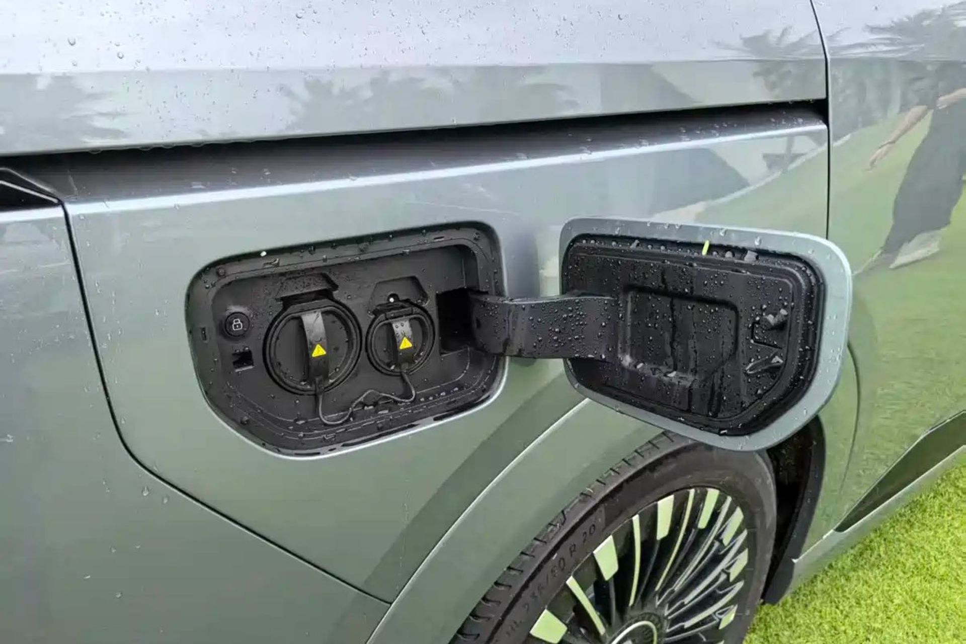 اکس پنگ X9 EREV
