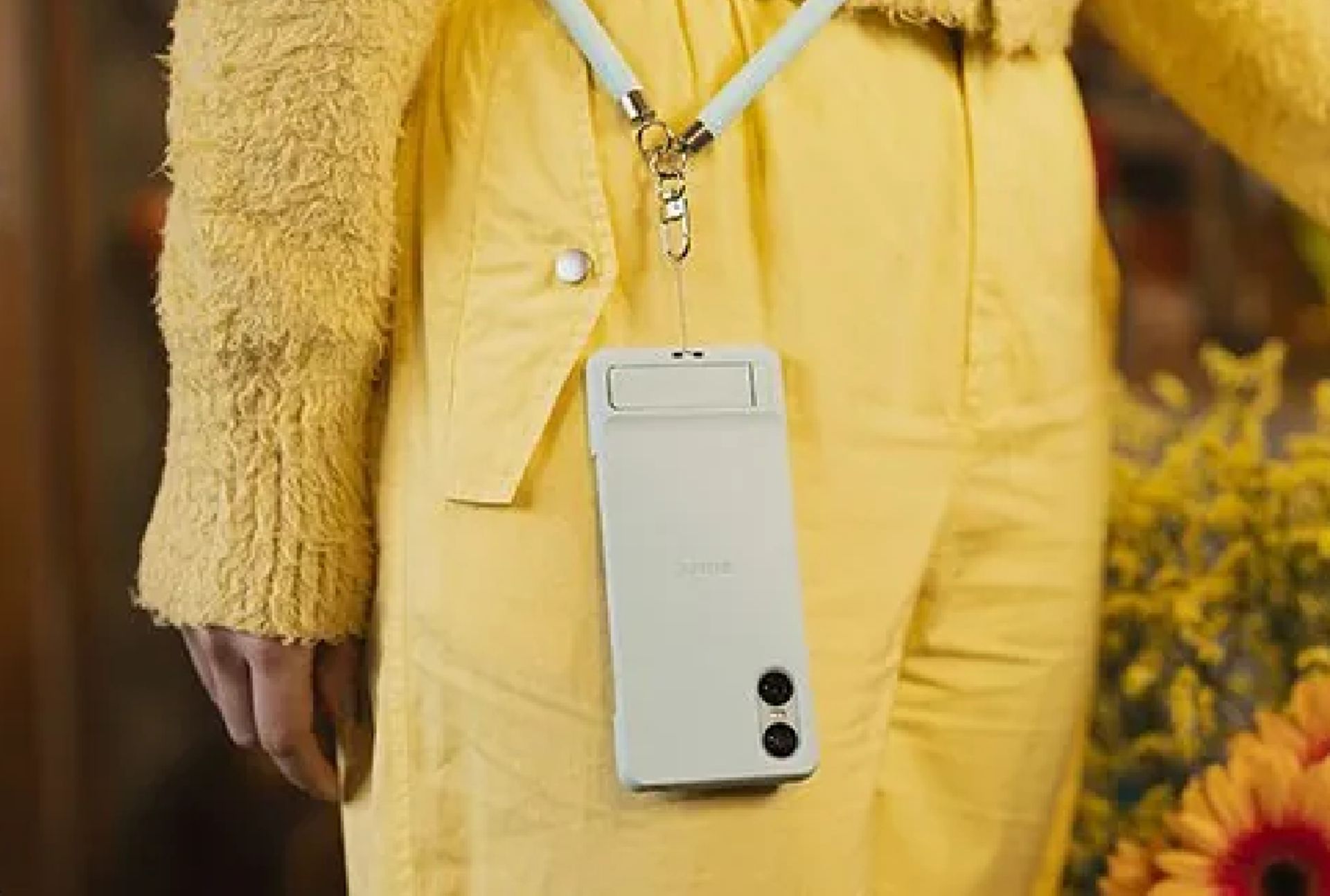 پنل پشتی و کیس با بند بزرگ گوشی Xperia 10 VI 