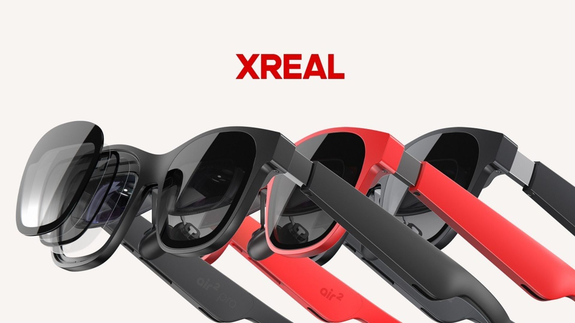 عینک واقعیت افزوده Xreal Air در رنگ‌های مشکی و قرمز