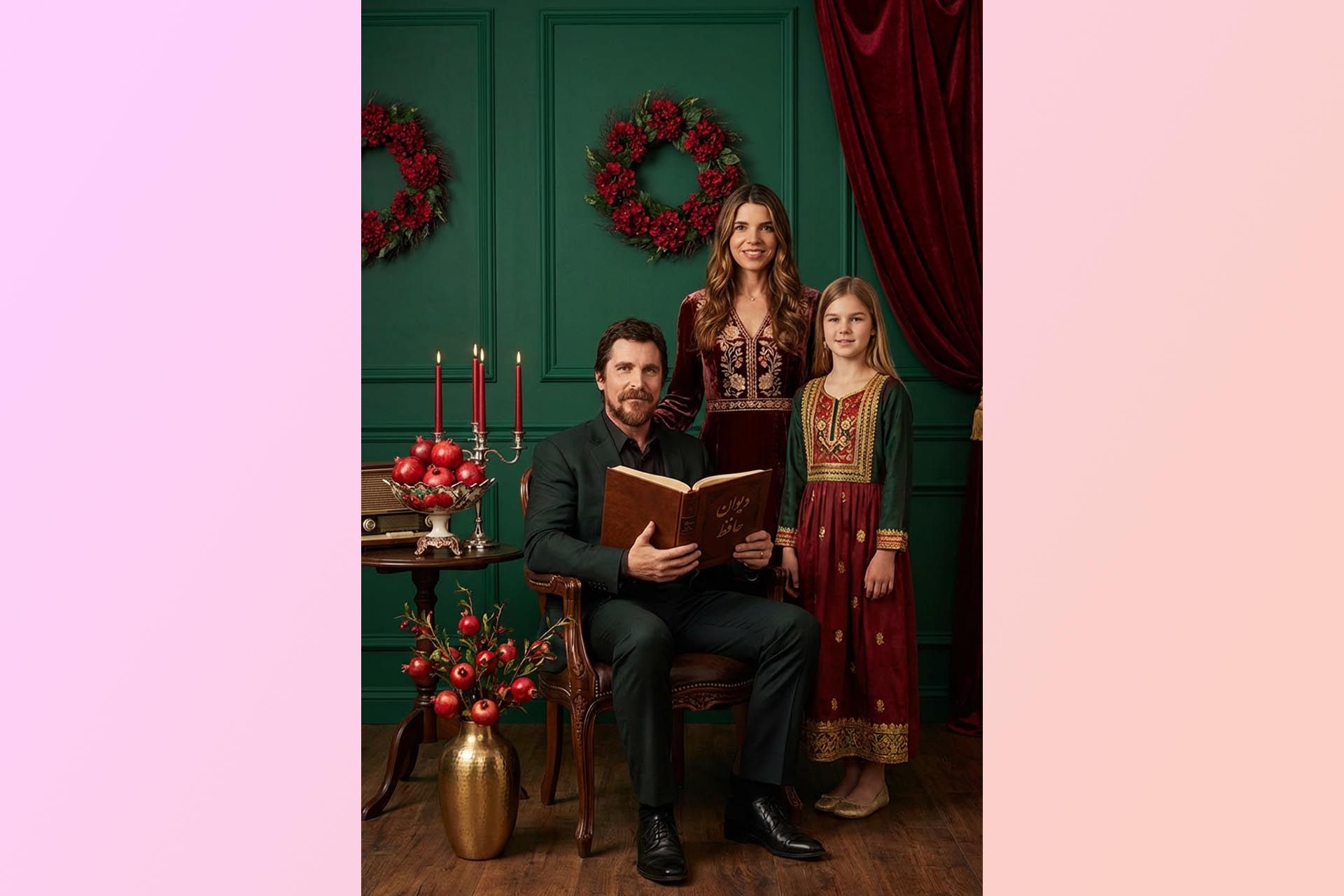 تصویر خانوادگی آتلیه‌ای با تم یلدایی 