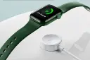 ابعاد شارژر یسیدو Yesido CA112 With Type-C Cable در کنار ساعت هوشمند